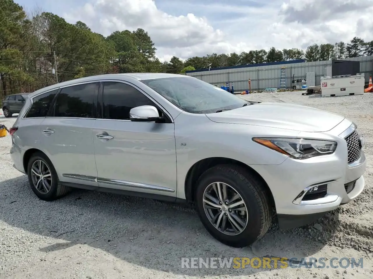 4 Photograph of a damaged car 5N1DL0MM6LC528582 INFINITI QX60 2020