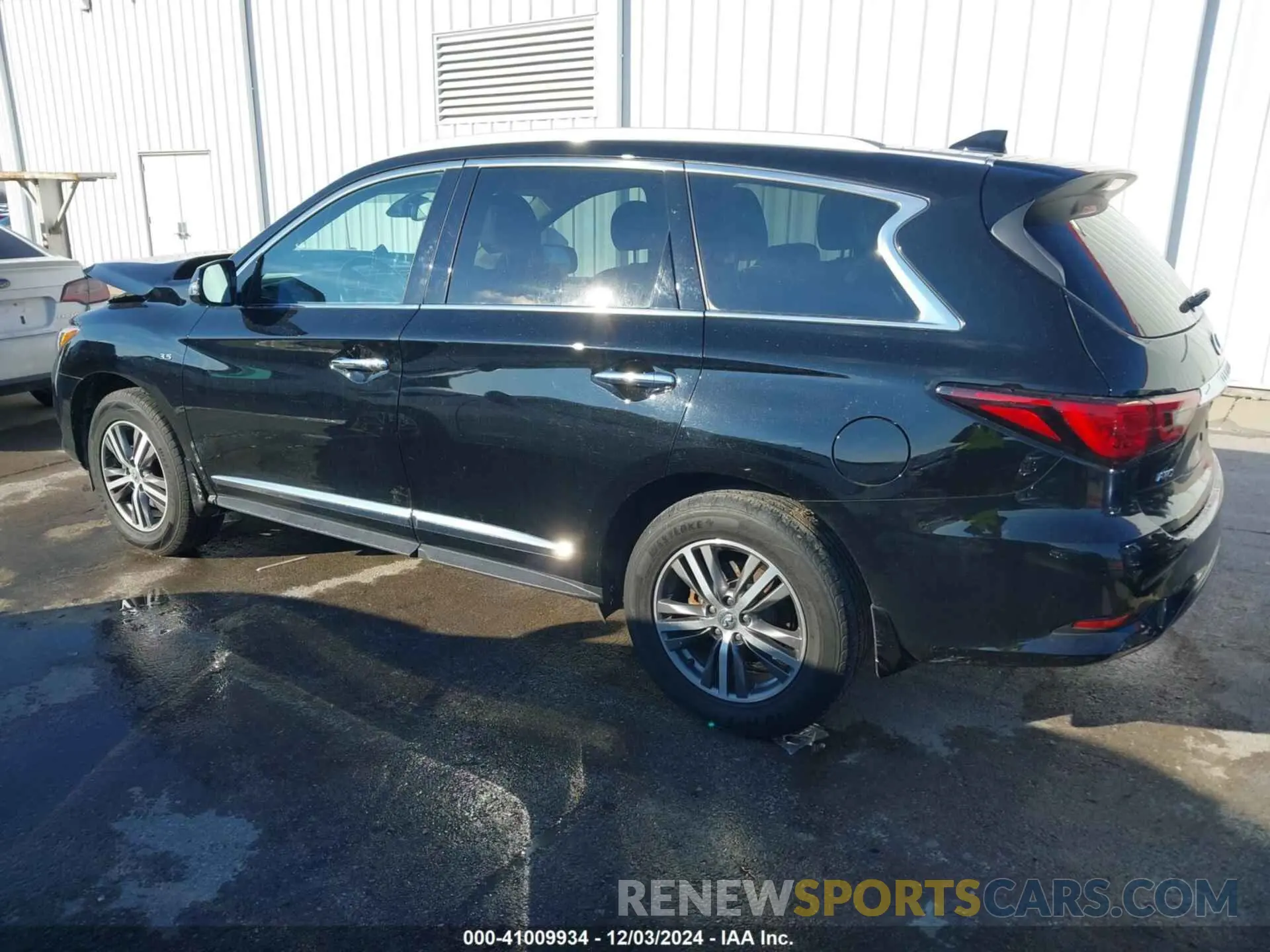 3 Photograph of a damaged car 5N1DL0MM9LC503417 INFINITI QX60 2020