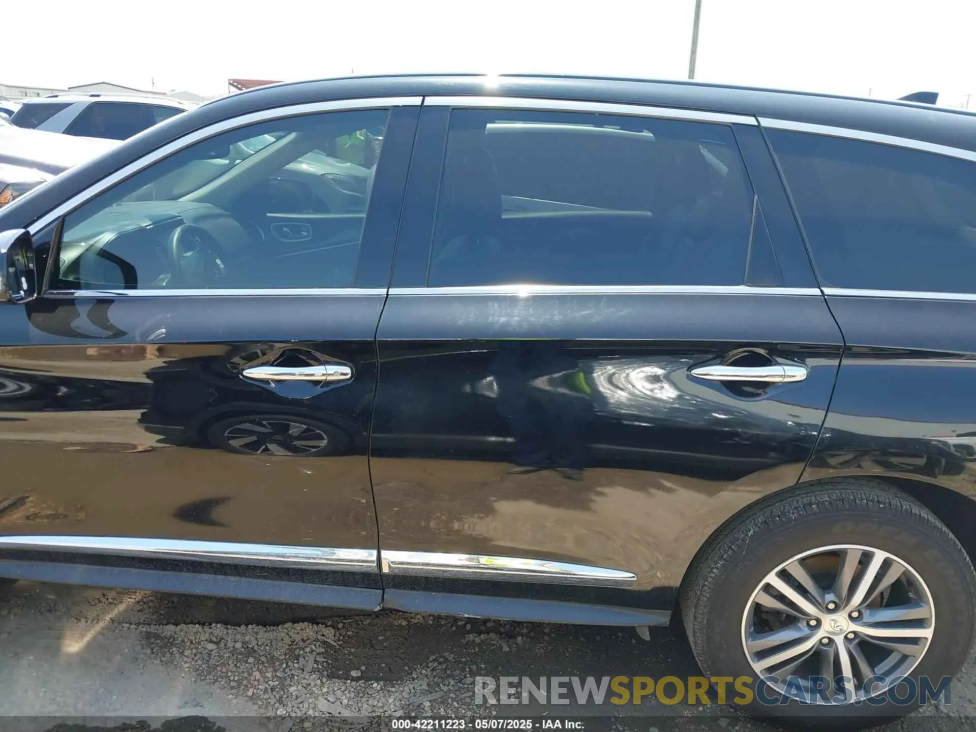 14 Photograph of a damaged car 5N1DL0MM9LC516314 INFINITI QX60 2020
