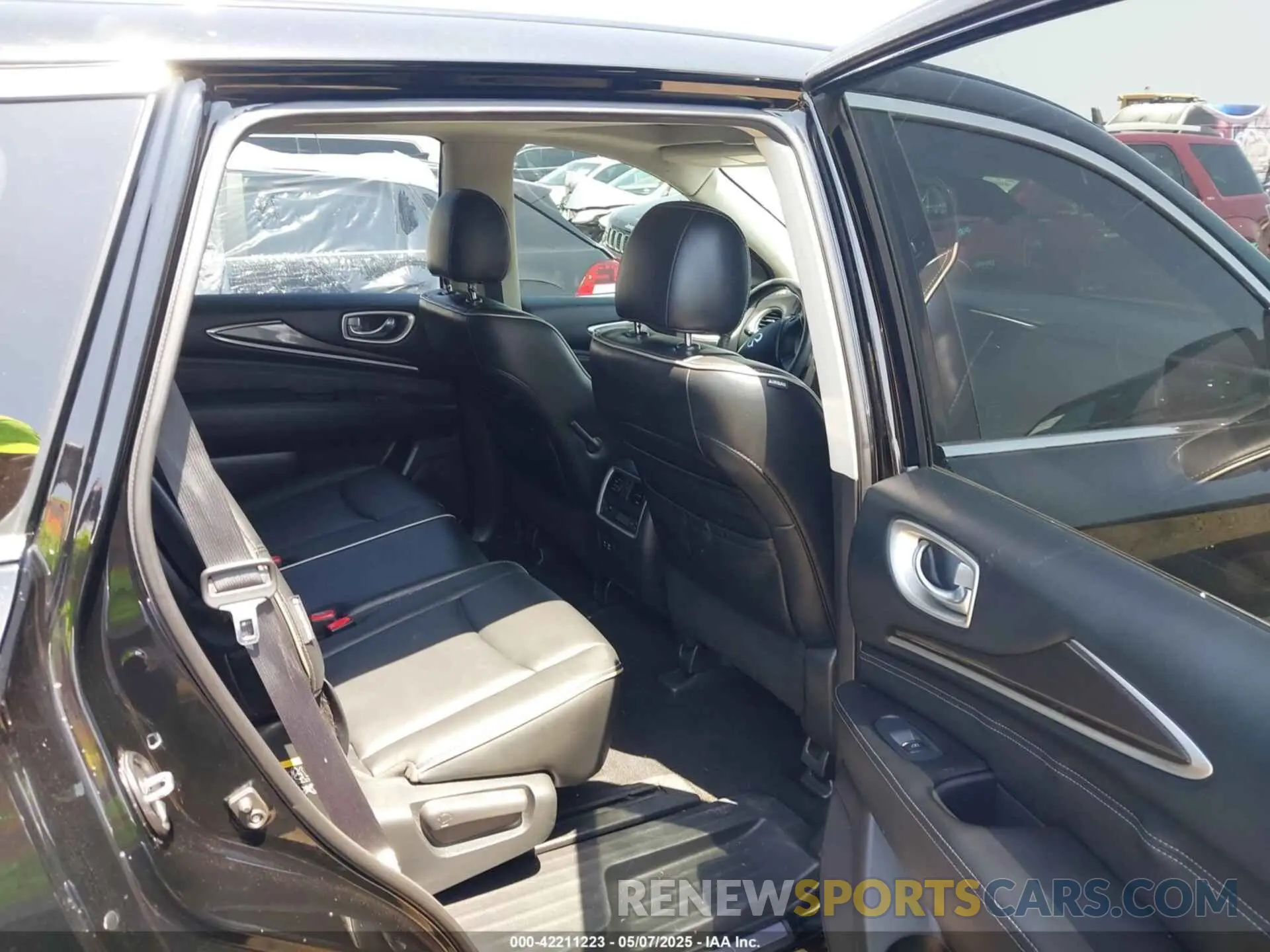 8 Photograph of a damaged car 5N1DL0MM9LC516314 INFINITI QX60 2020