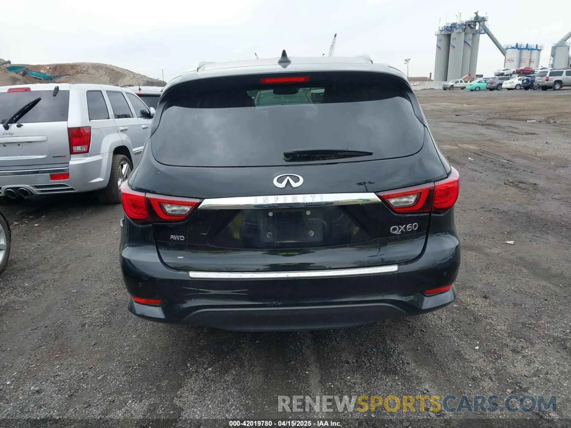 16 Photograph of a damaged car 5N1DL0MM9LC518225 INFINITI QX60 2020
