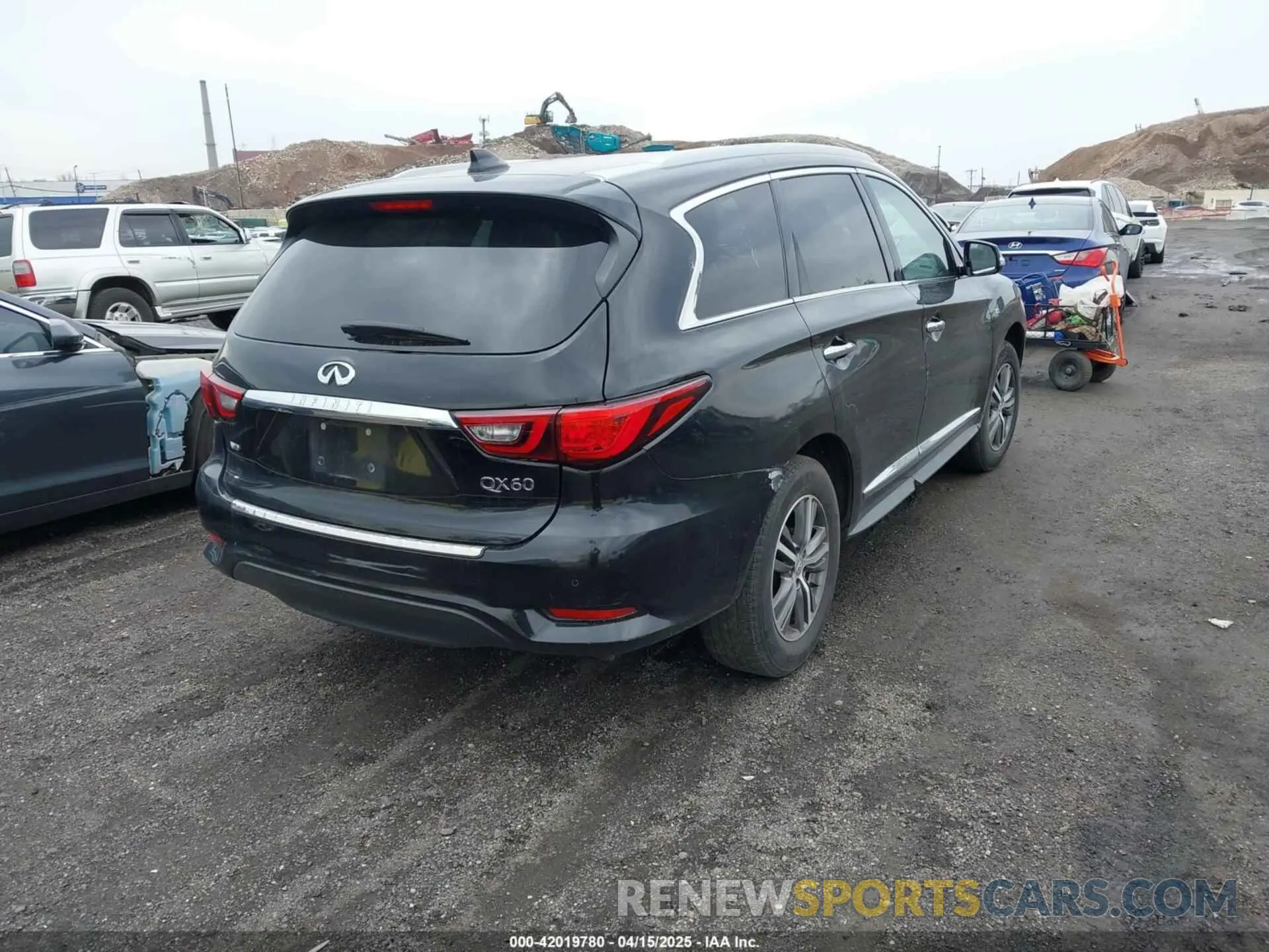 4 Photograph of a damaged car 5N1DL0MM9LC518225 INFINITI QX60 2020