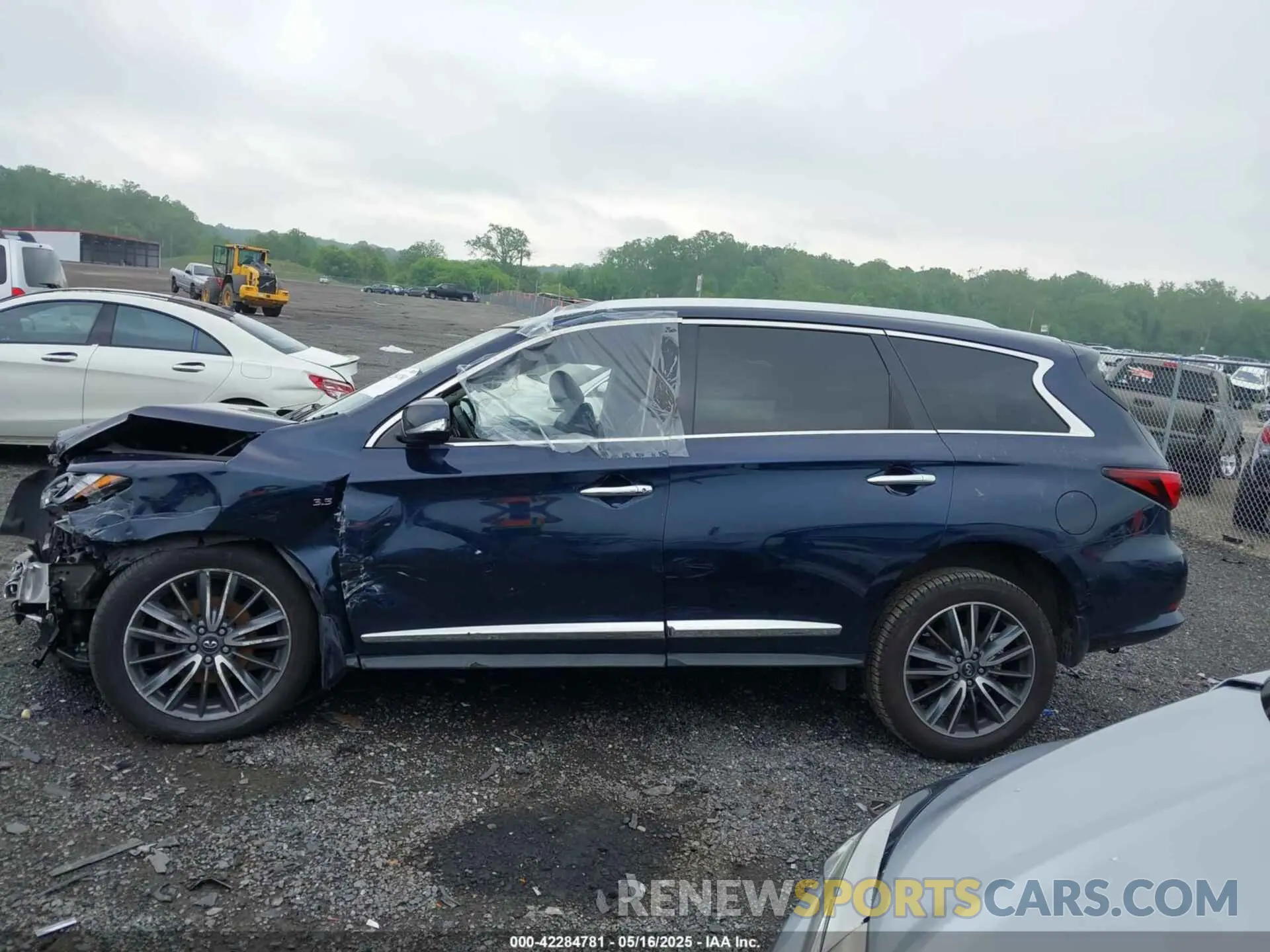 15 Photograph of a damaged car 5N1DL0MM9LC539625 INFINITI QX60 2020