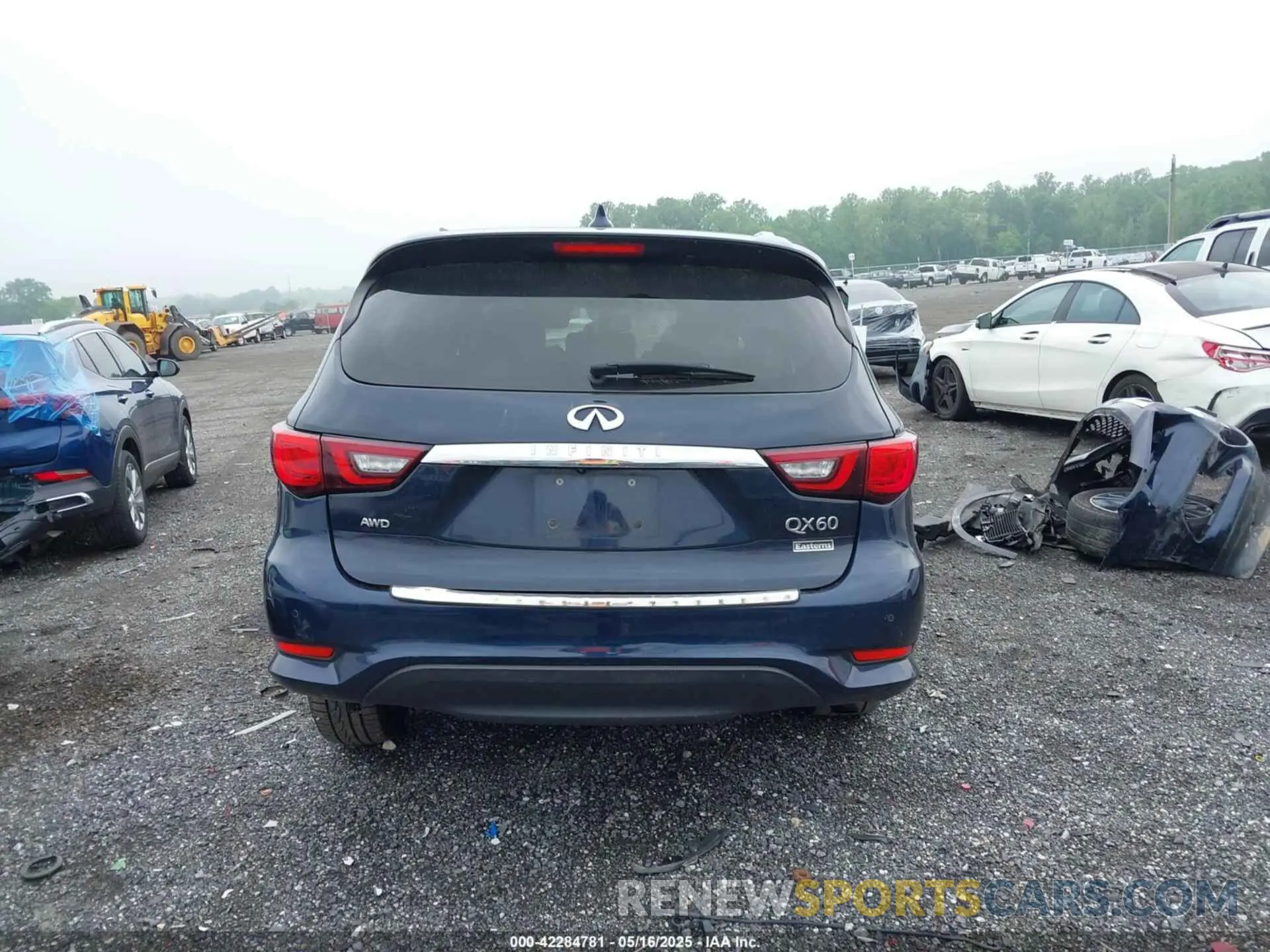 17 Photograph of a damaged car 5N1DL0MM9LC539625 INFINITI QX60 2020