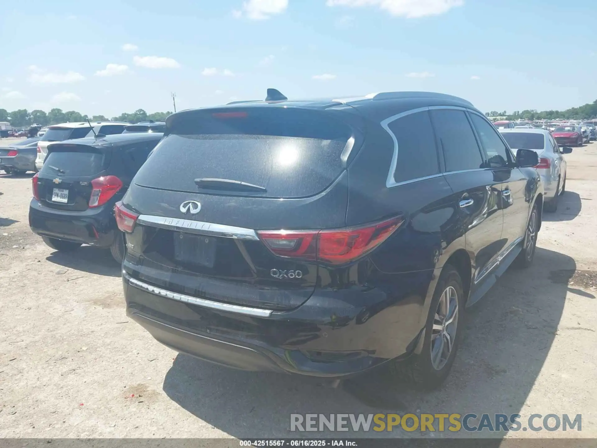 4 Photograph of a damaged car 5N1DL0MMXLC502566 INFINITI QX60 2020