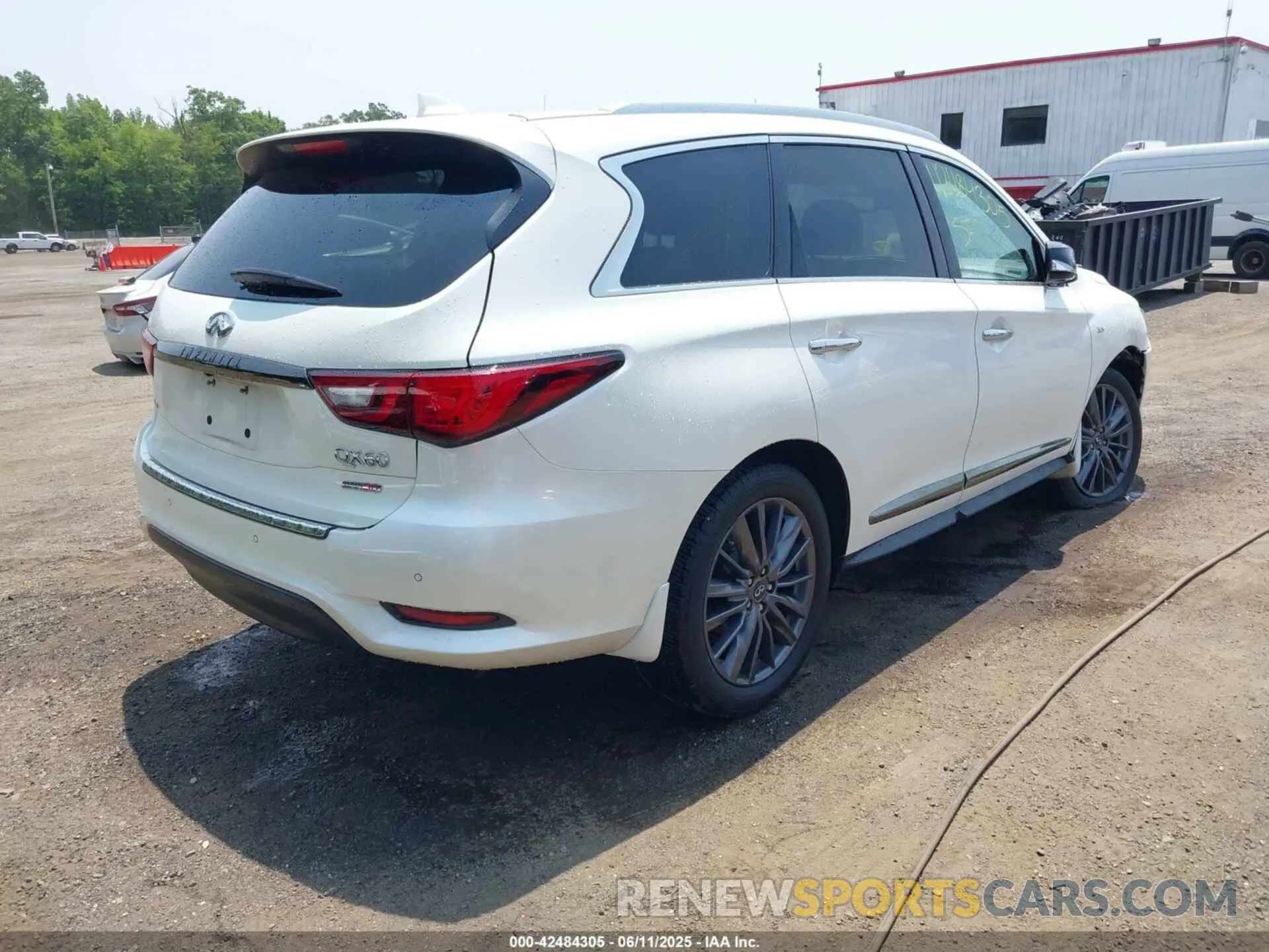 4 Photograph of a damaged car 5N1DL0MMXLC534532 INFINITI QX60 2020