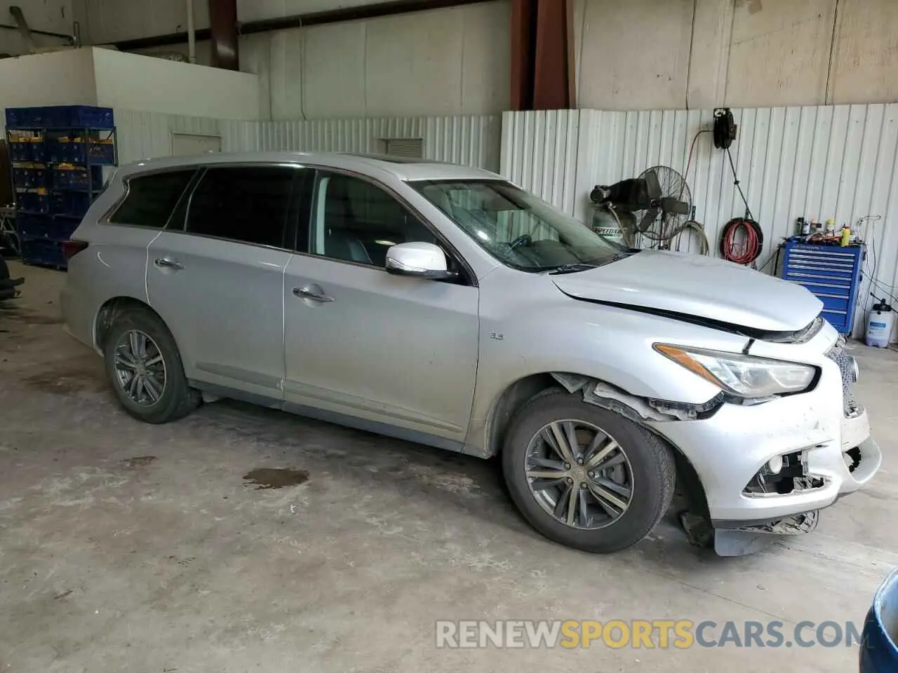 4 Photograph of a damaged car 5N1DL0MN0LC524245 INFINITI QX60 2020