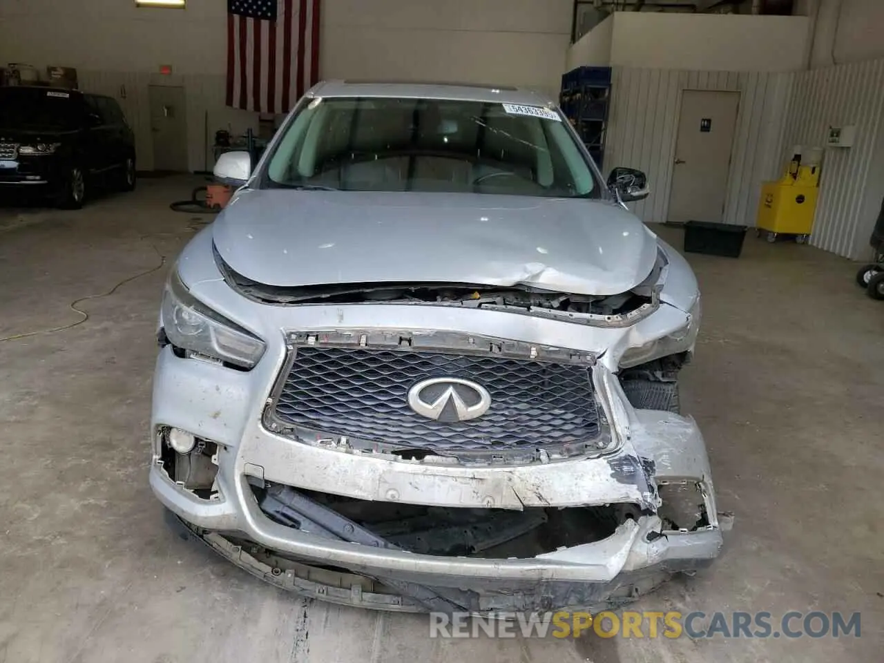 5 Photograph of a damaged car 5N1DL0MN0LC524245 INFINITI QX60 2020