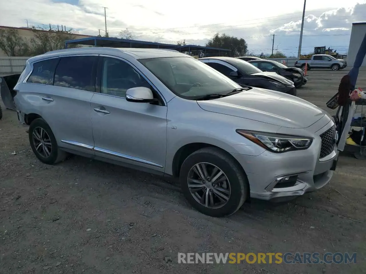 4 Photograph of a damaged car 5N1DL0MN1LC516168 INFINITI QX60 2020