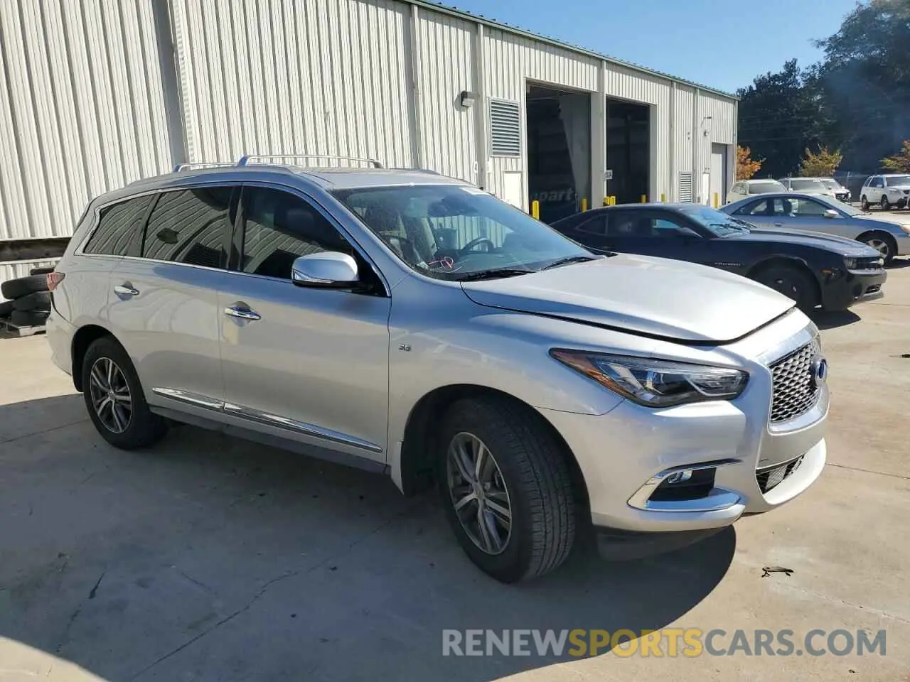 4 Photograph of a damaged car 5N1DL0MN1LC517594 INFINITI QX60 2020