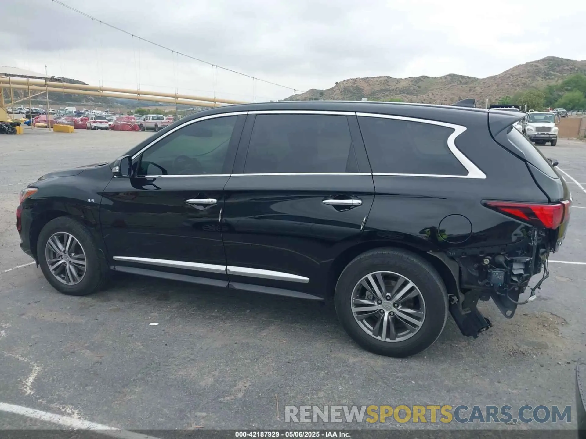 15 Photograph of a damaged car 5N1DL0MN2LC540608 INFINITI QX60 2020