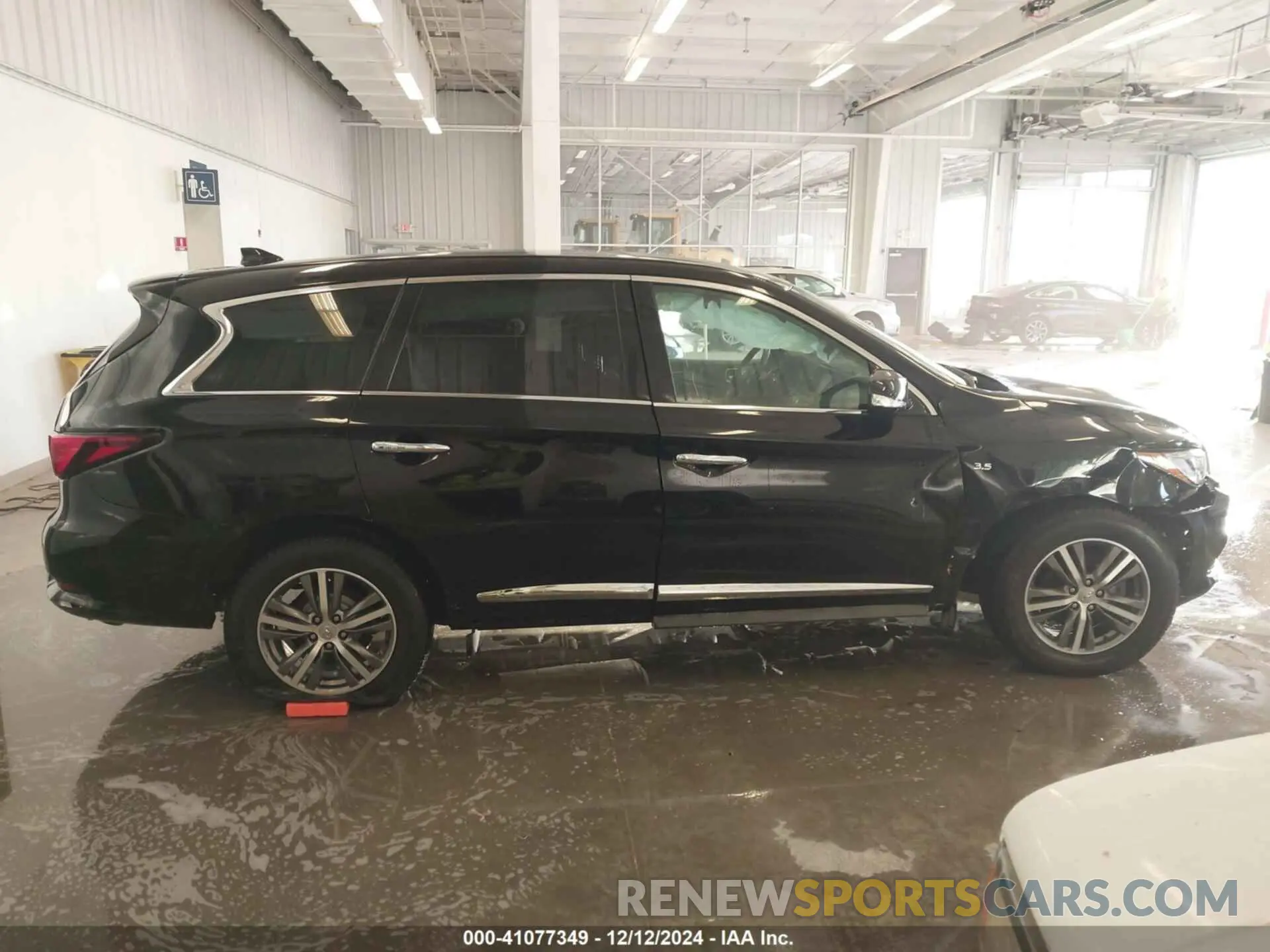 14 Photograph of a damaged car 5N1DL0MN3LC533814 INFINITI QX60 2020
