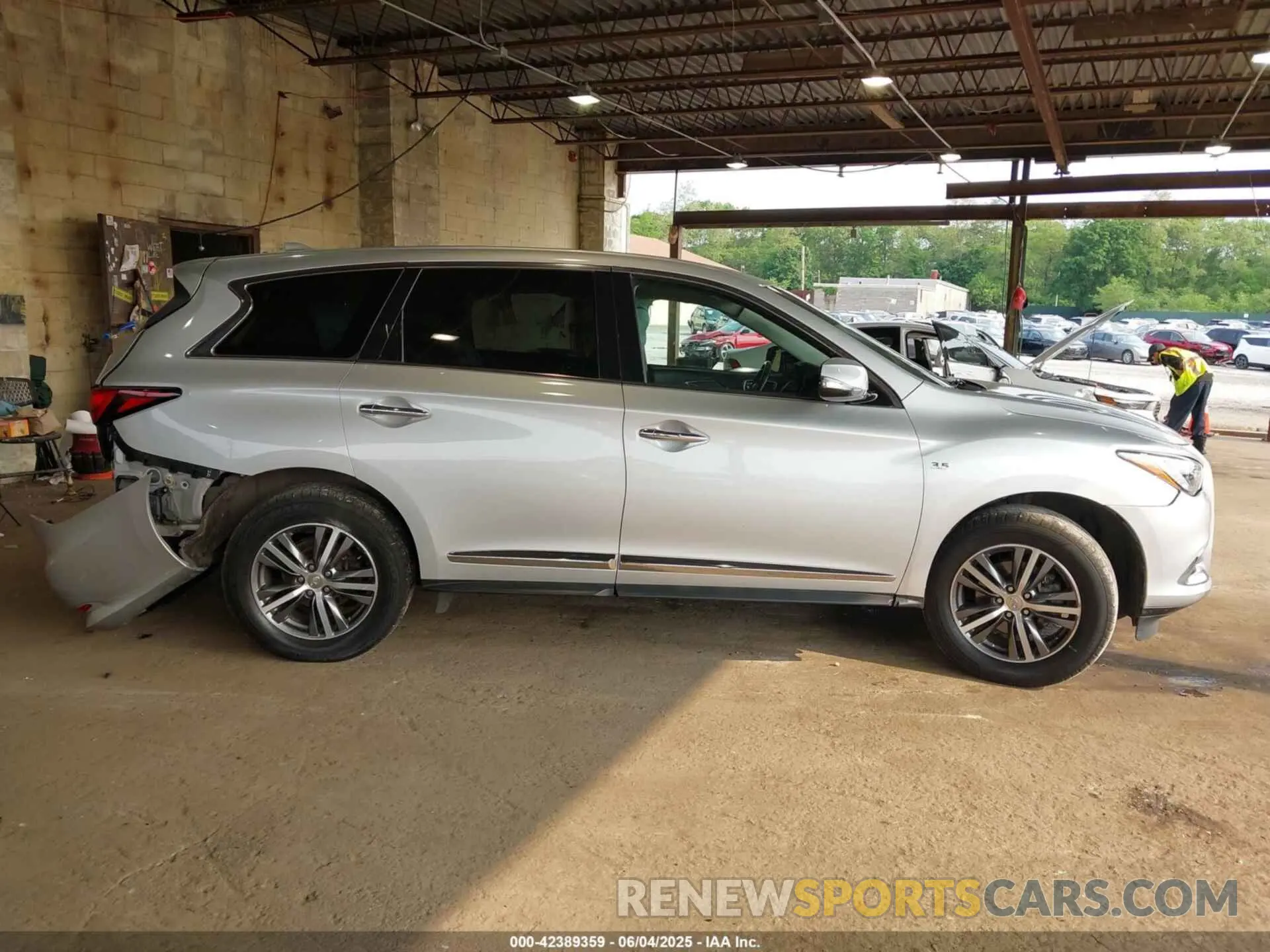 13 Photograph of a damaged car 5N1DL0MN4LC531229 INFINITI QX60 2020