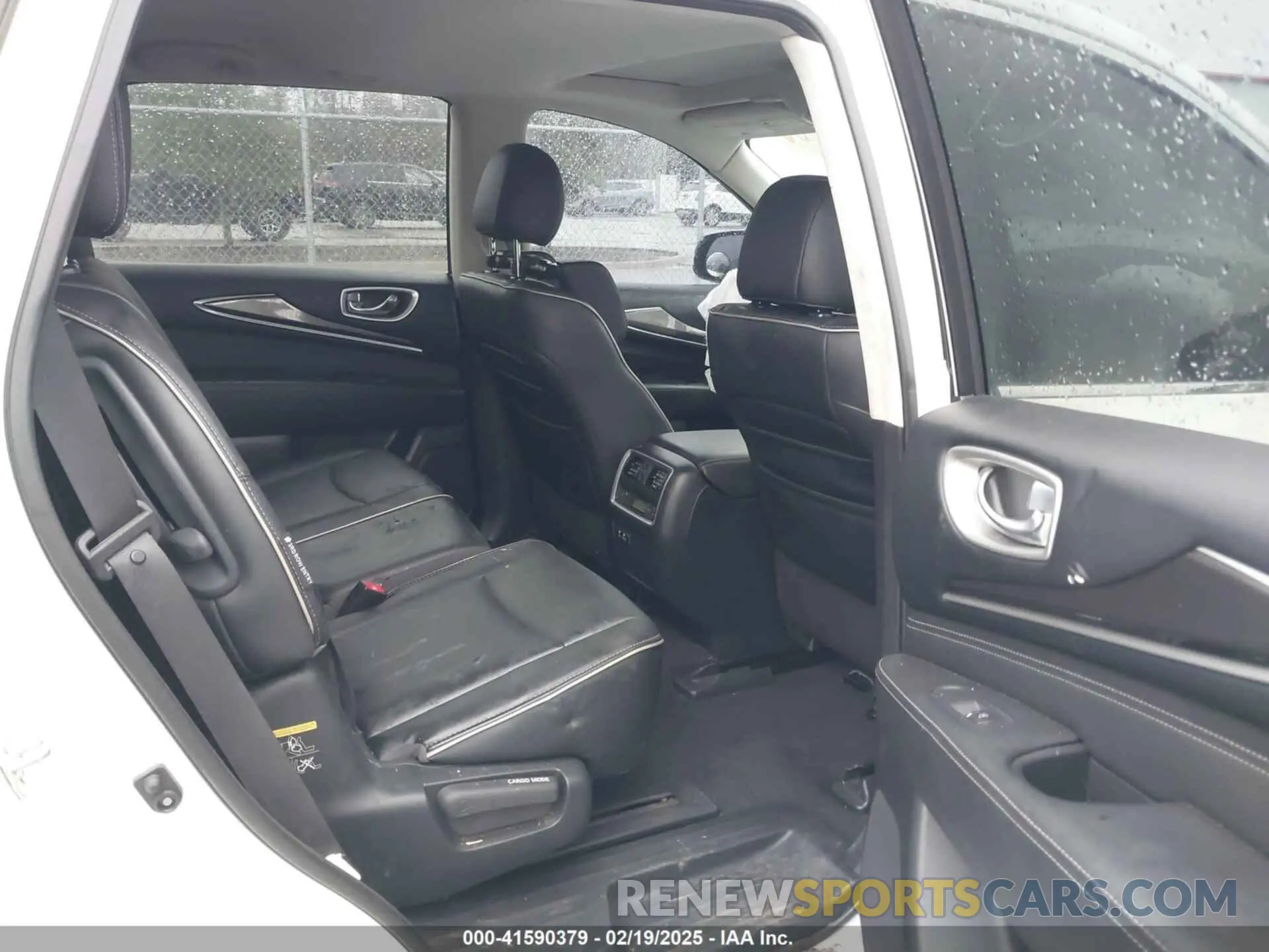 8 Photograph of a damaged car 5N1DL0MN4LC541775 INFINITI QX60 2020