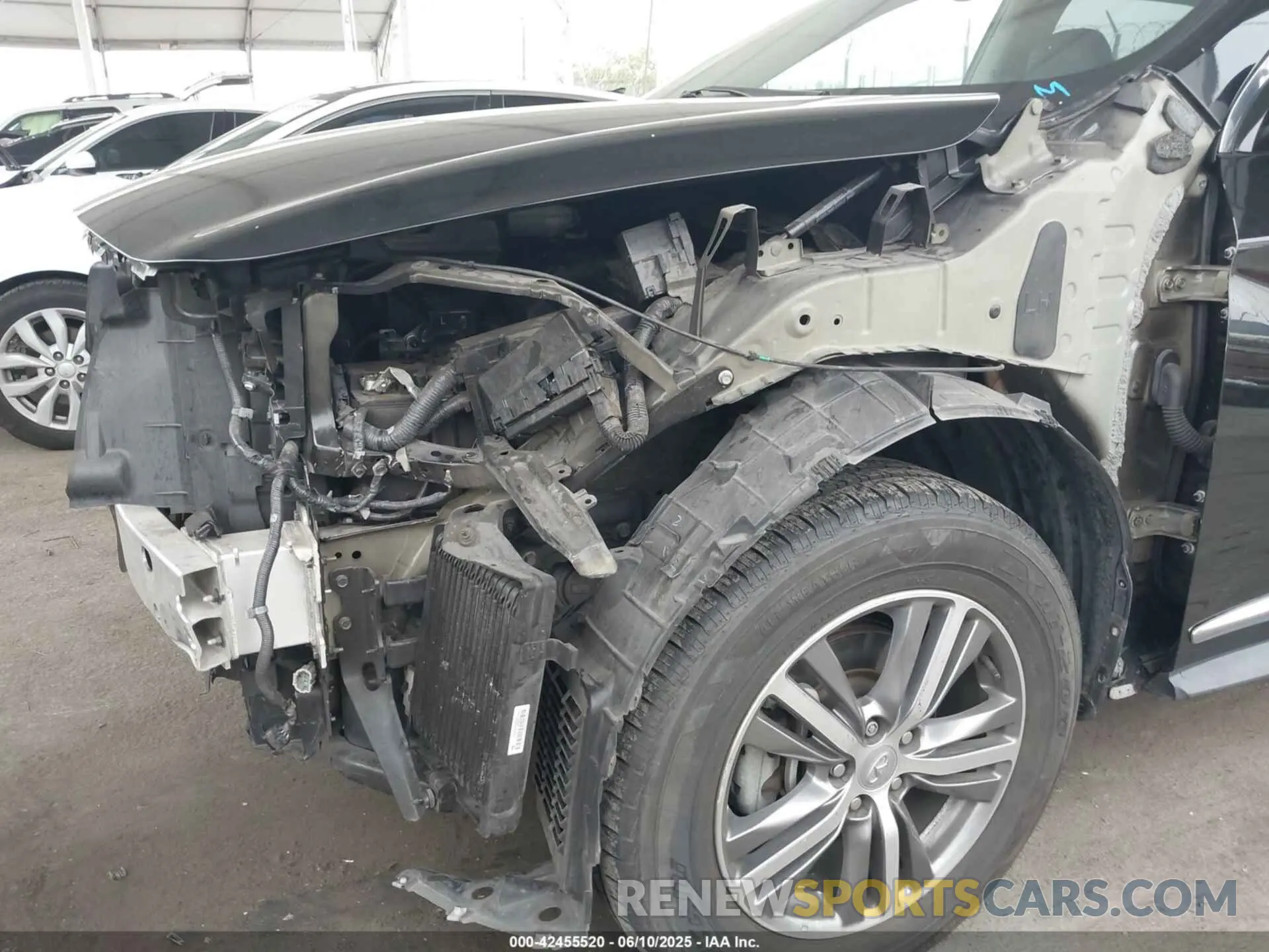 6 Photograph of a damaged car 5N1DL0MN5LC504329 INFINITI QX60 2020