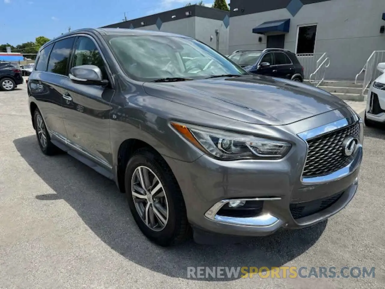 4 Photograph of a damaged car 5N1DL0MN6LC501178 INFINITI QX60 2020