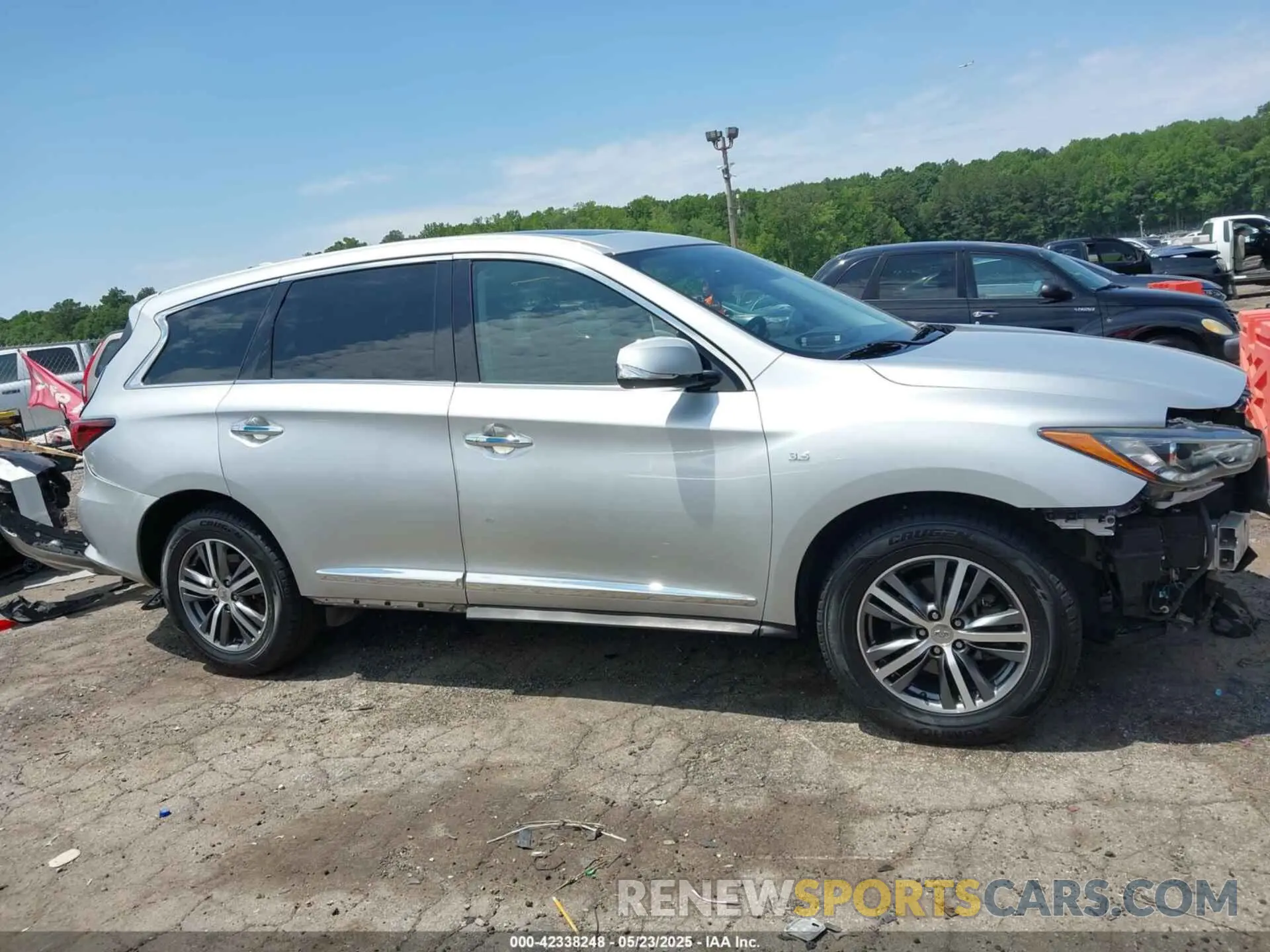 14 Photograph of a damaged car 5N1DL0MN7LC529460 INFINITI QX60 2020