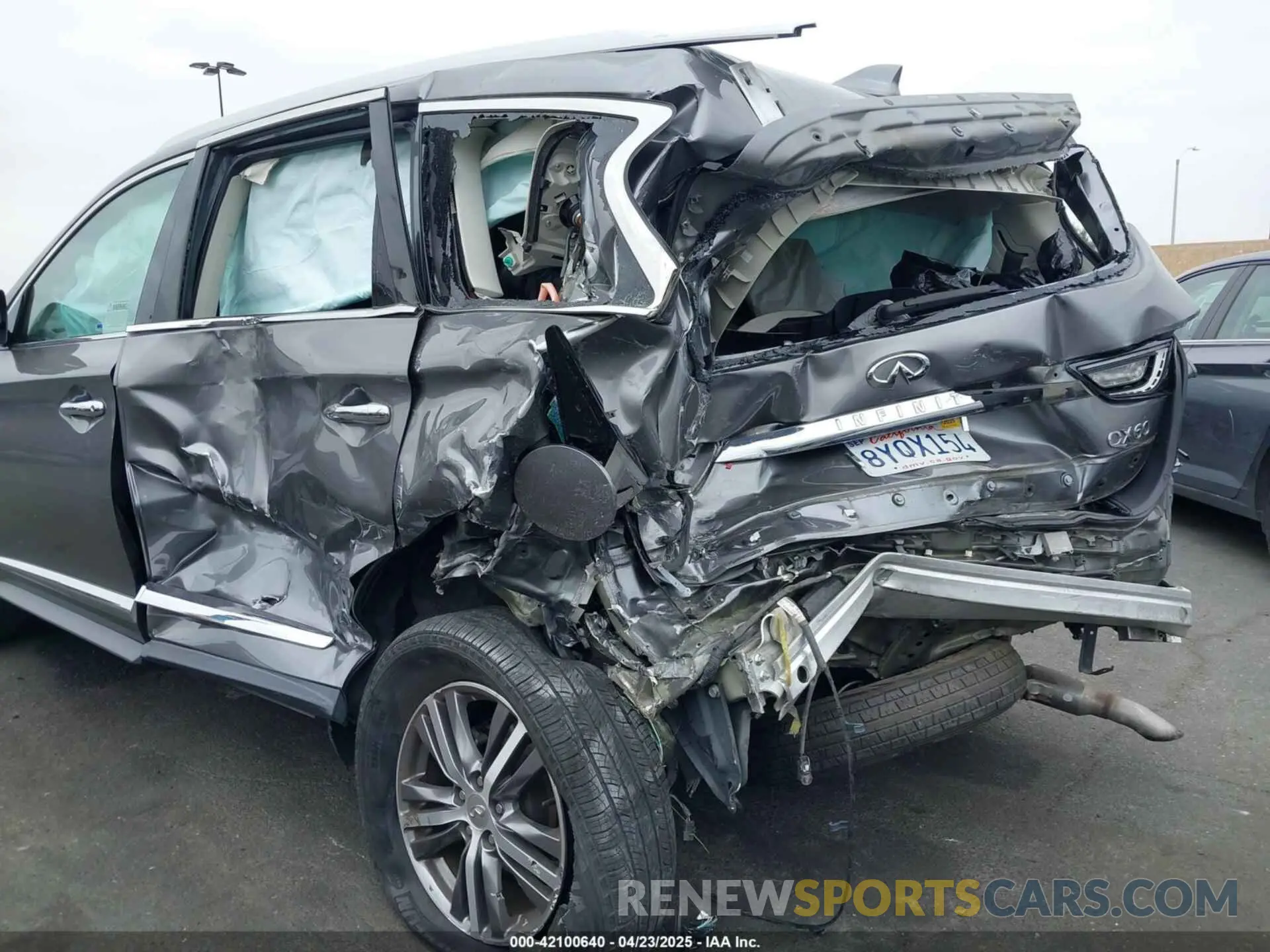 6 Photograph of a damaged car 5N1DL0MN8LC509198 INFINITI QX60 2020