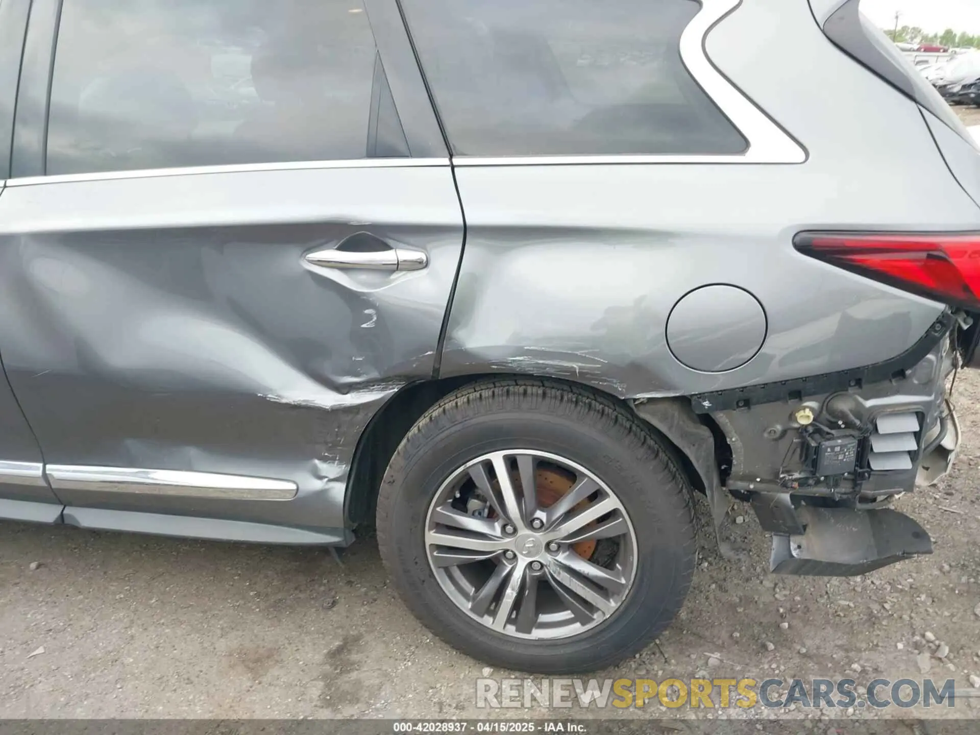 6 Photograph of a damaged car 5N1DL0MN9LC538922 INFINITI QX60 2020