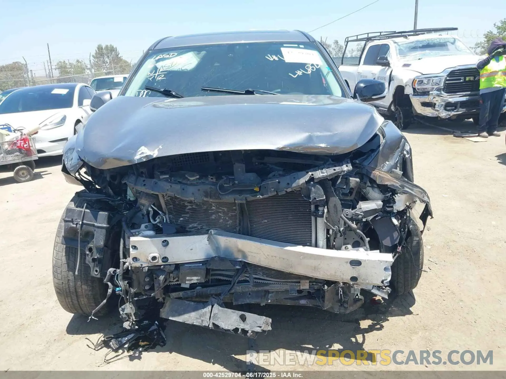 11 Photograph of a damaged car 5N1DL0MNXLC506142 INFINITI QX60 2020