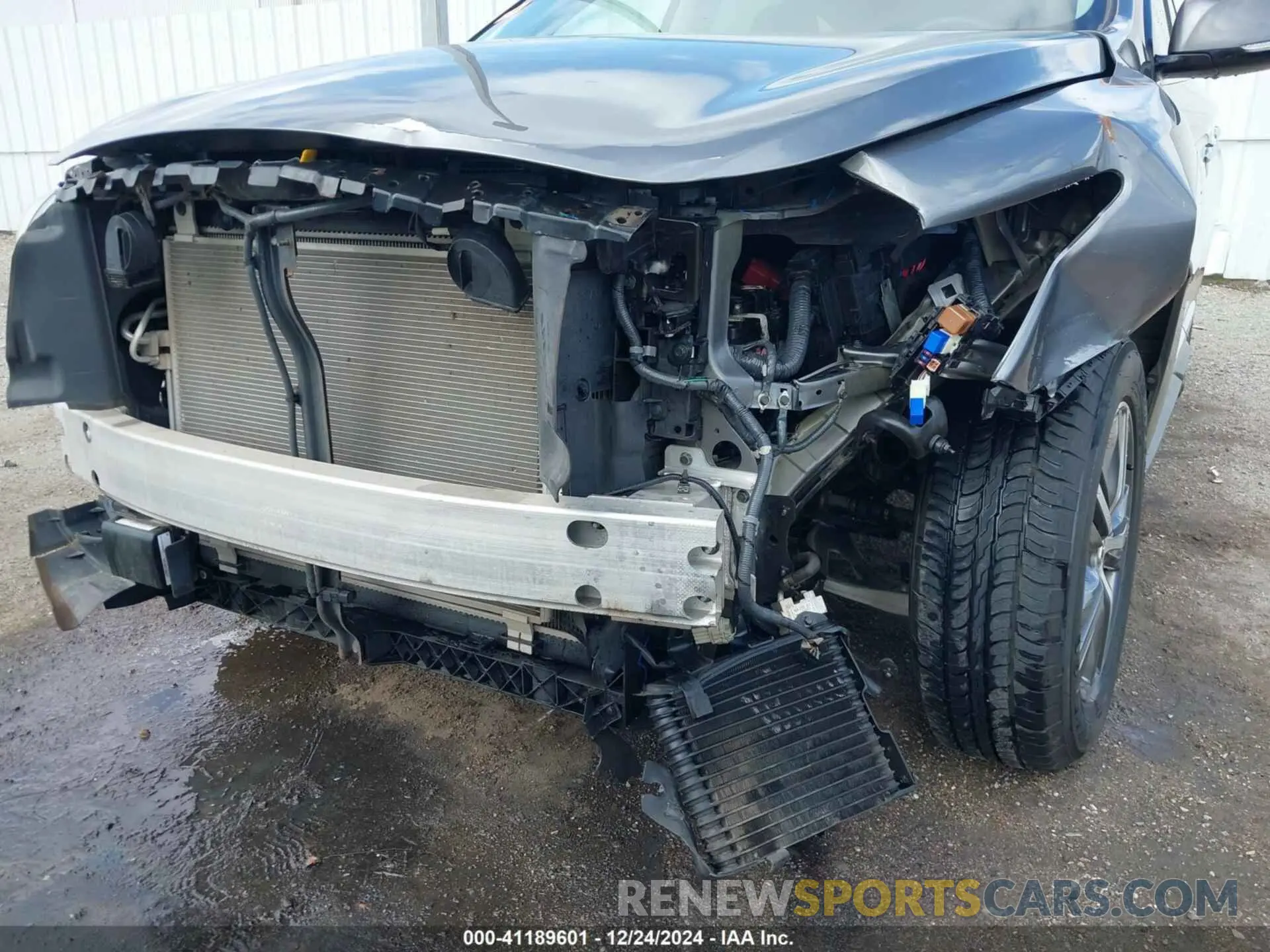 19 Photograph of a damaged car 5N1DL0MNXLC523376 INFINITI QX60 2020