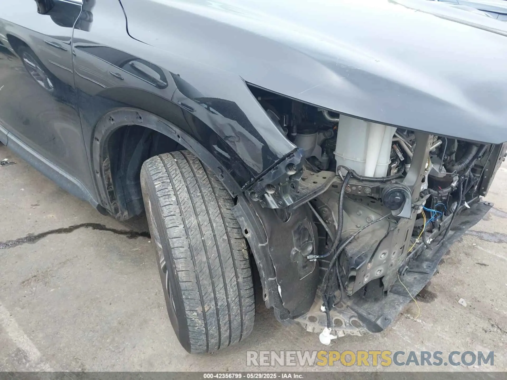 18 Photograph of a damaged car 5N1DL1ES9NC336319 INFINITI QX60 2022
