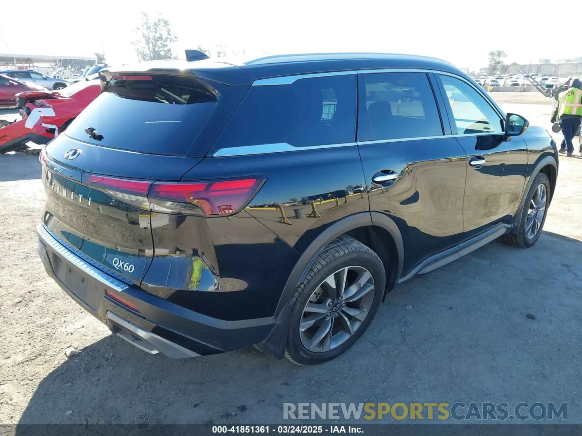 4 Photograph of a damaged car 5N1DL1FR2NC334875 INFINITI QX60 2022