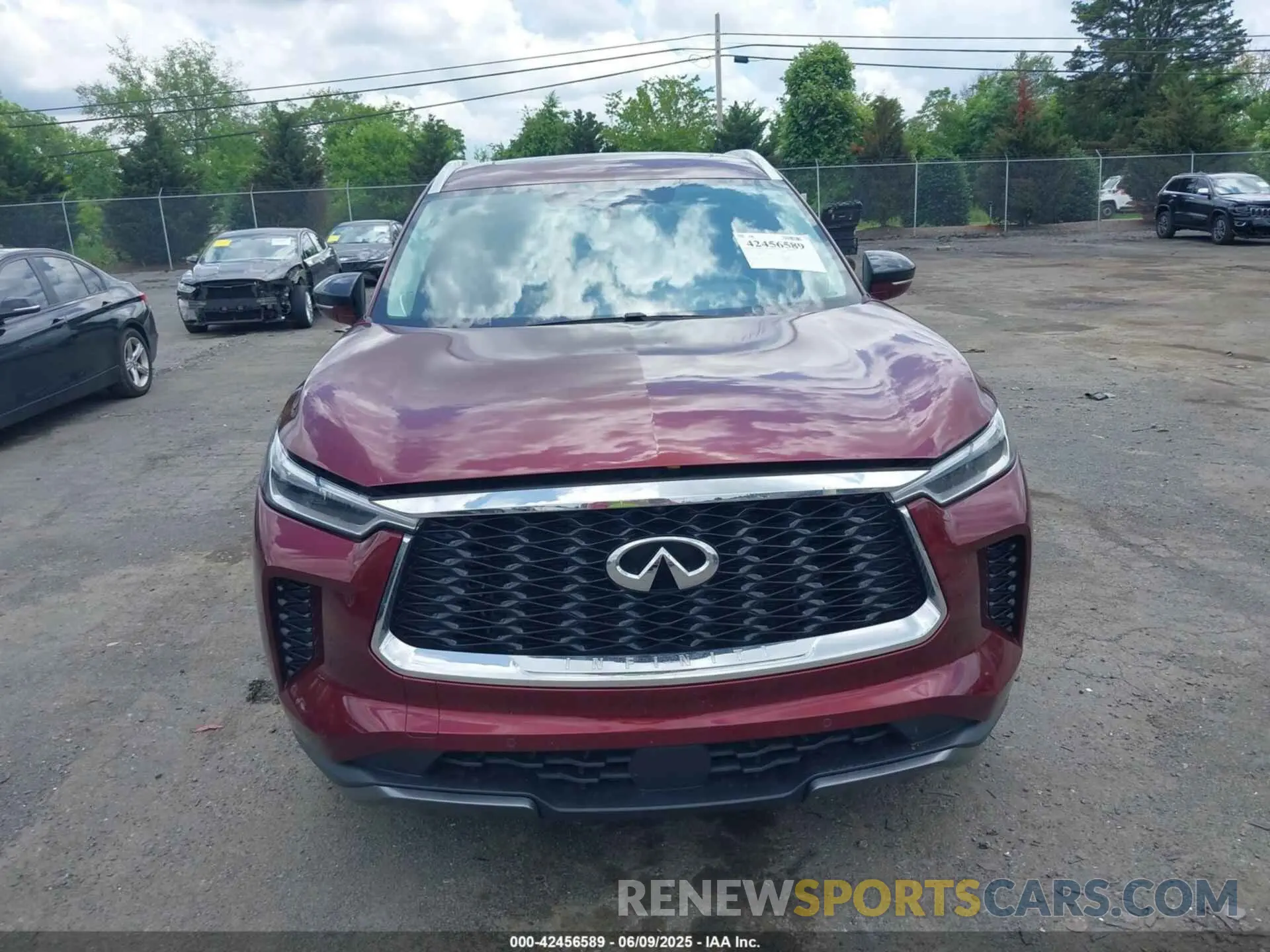 11 Photograph of a damaged car 5N1DL1FR9NC330743 INFINITI QX60 2022