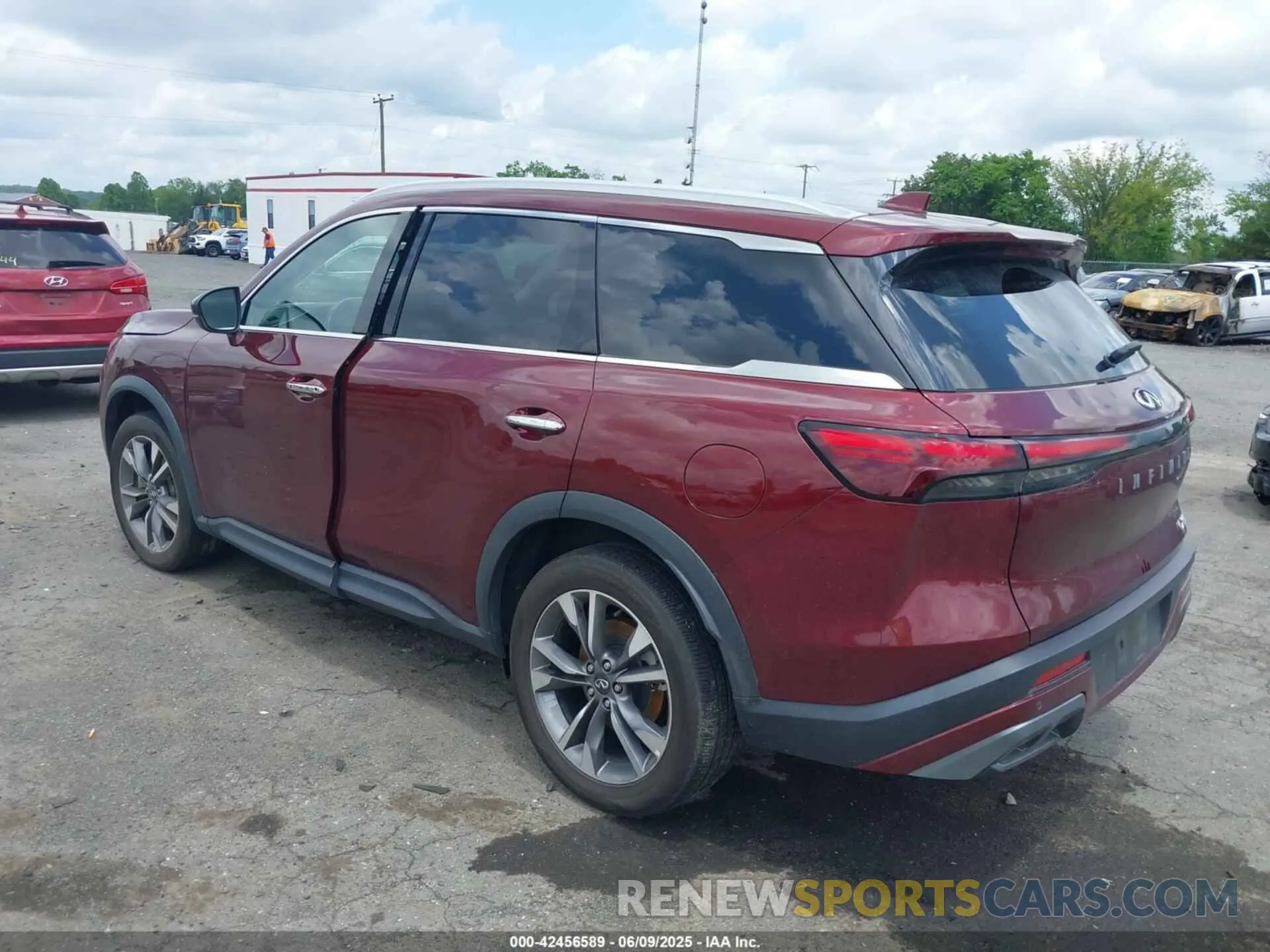 3 Photograph of a damaged car 5N1DL1FR9NC330743 INFINITI QX60 2022