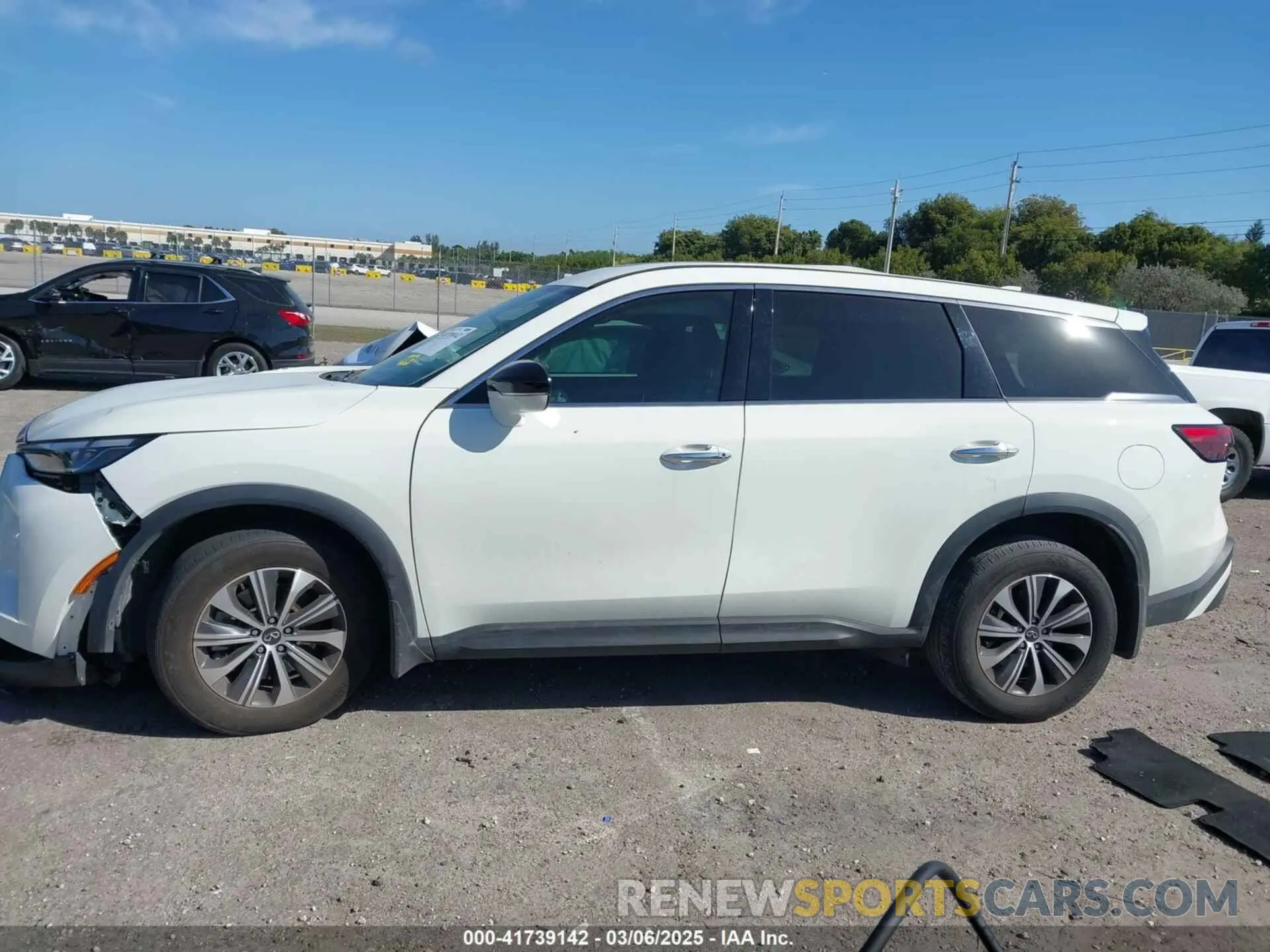 14 Photograph of a damaged car 5N1DL1ES0PC350192 INFINITI QX60 2023