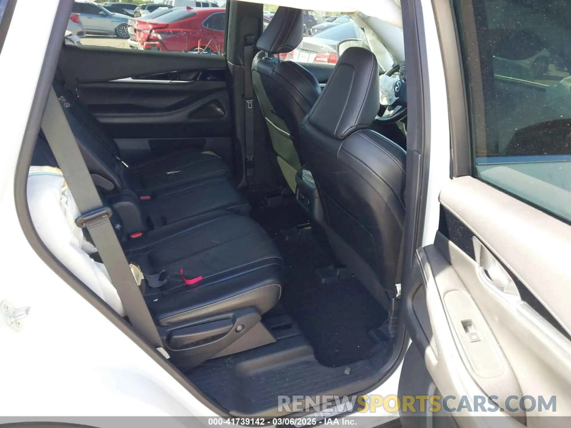 8 Photograph of a damaged car 5N1DL1ES0PC350192 INFINITI QX60 2023