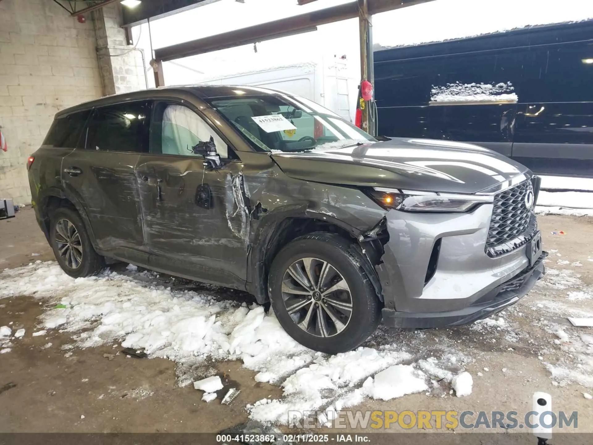 1 Photograph of a damaged car 5N1DL1ES1PC372797 INFINITI QX60 2023
