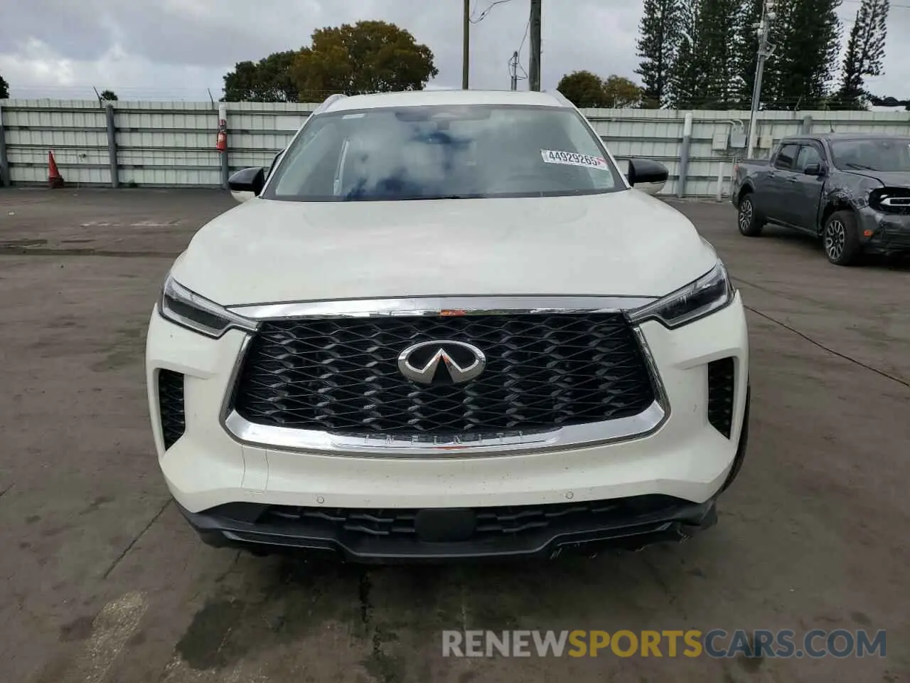 5 Photograph of a damaged car 5N1DL1FR5PC371860 INFINITI QX60 2023