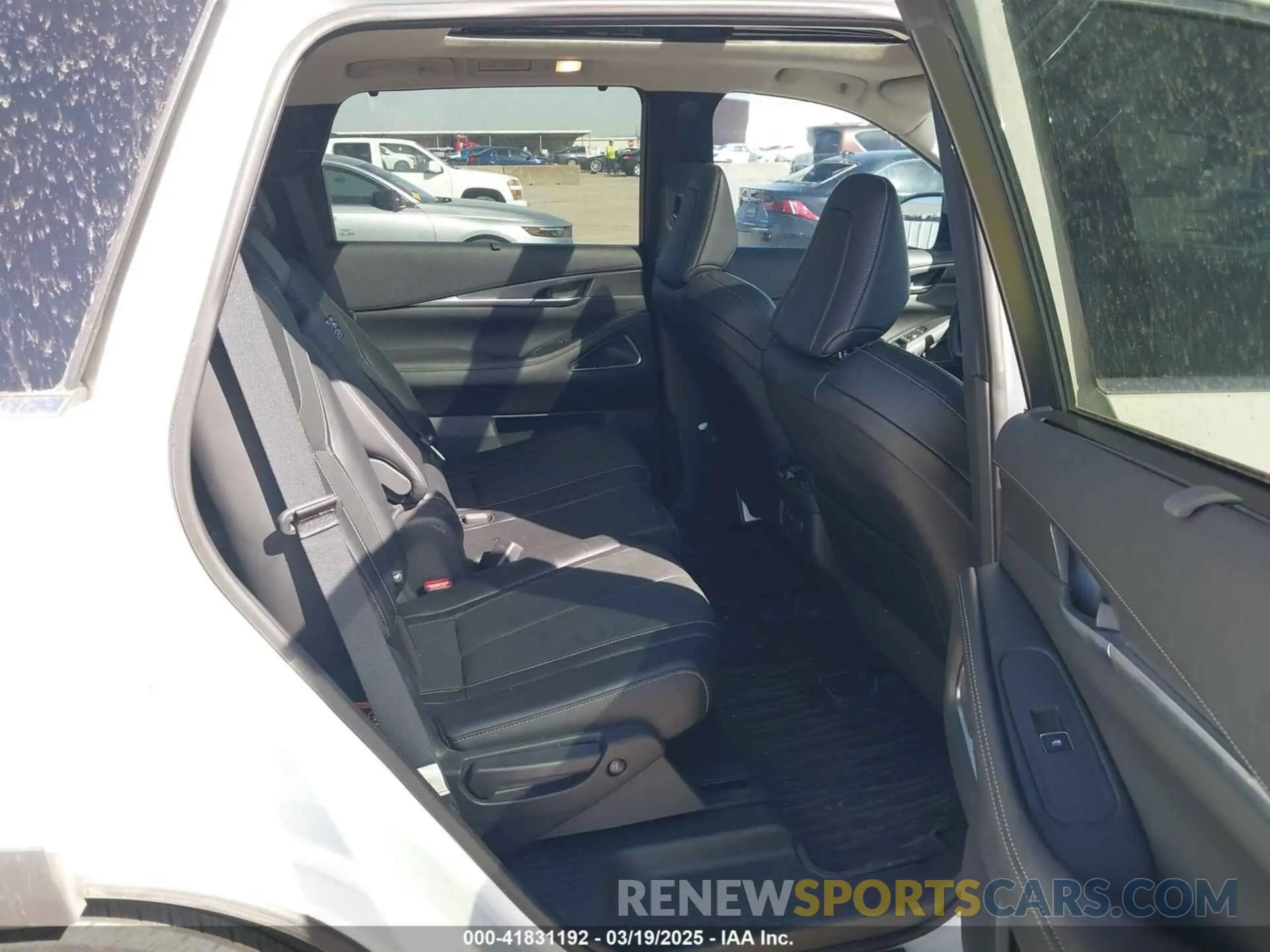 8 Photograph of a damaged car 5N1DL1FS2PC348961 INFINITI QX60 2023