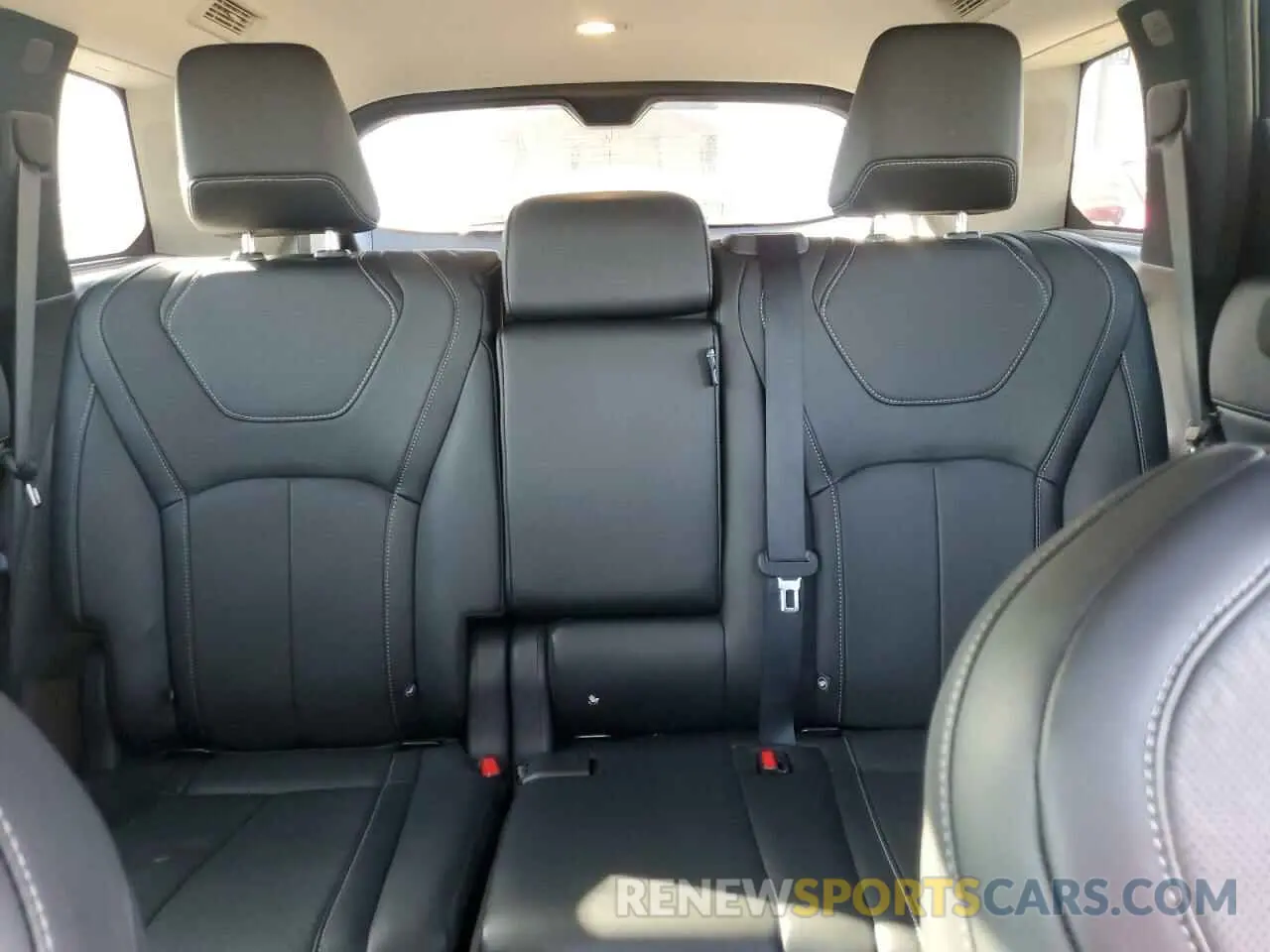 10 Photograph of a damaged car 5N1DL1FS5PC354947 INFINITI QX60 2023