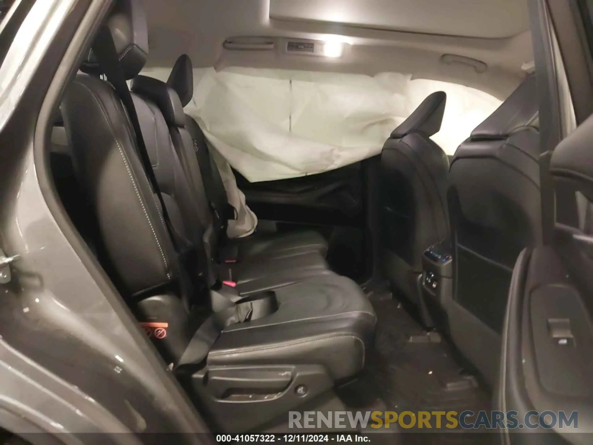 8 Photograph of a damaged car 5N1DL1FSXPC330675 INFINITI QX60 2023