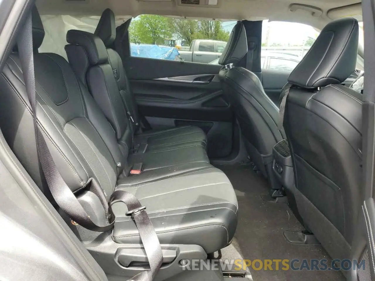 11 Photograph of a damaged car 5N1DL1FSXPC345970 INFINITI QX60 2023