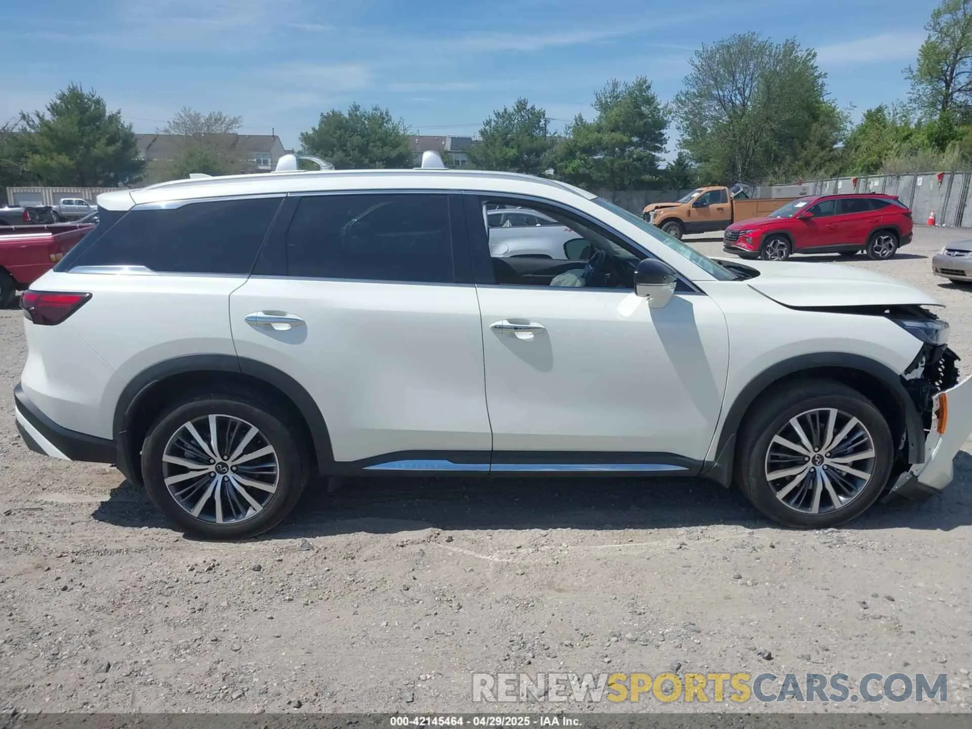 13 Photograph of a damaged car 5N1DL1GS1PC349100 INFINITI QX60 2023