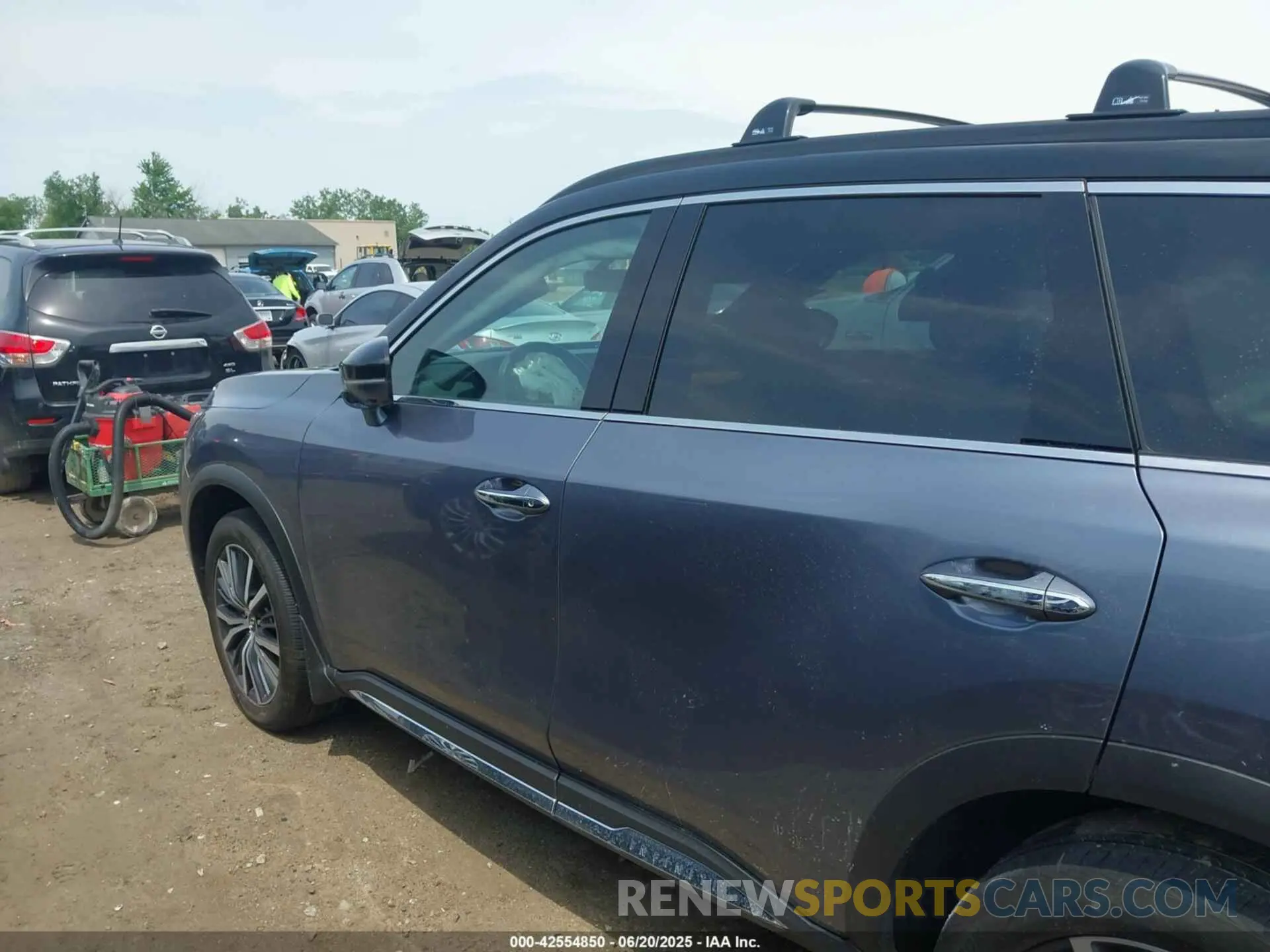 14 Photograph of a damaged car 5N1DL1HU6PC374316 INFINITI QX60 2023