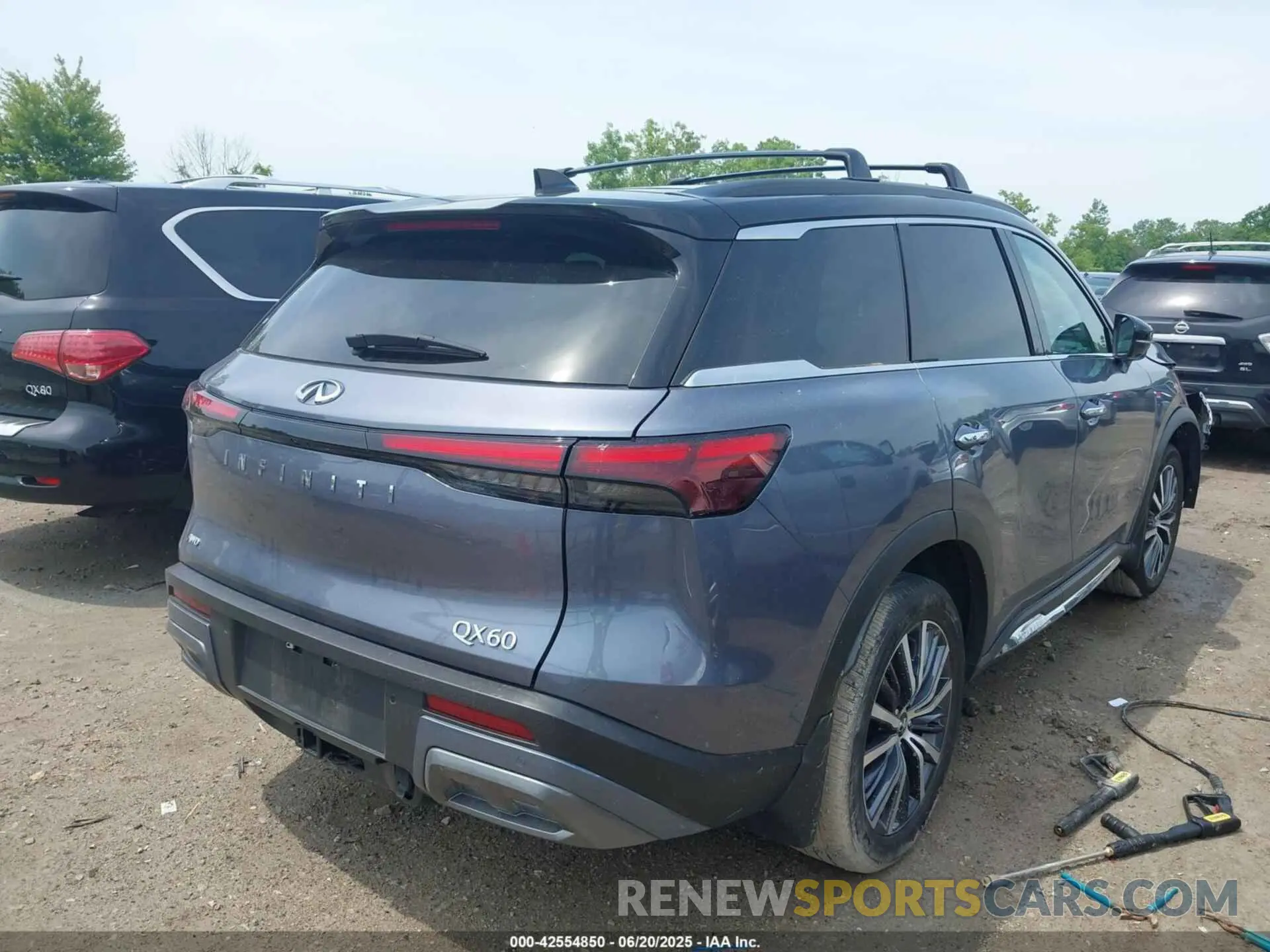 4 Photograph of a damaged car 5N1DL1HU6PC374316 INFINITI QX60 2023