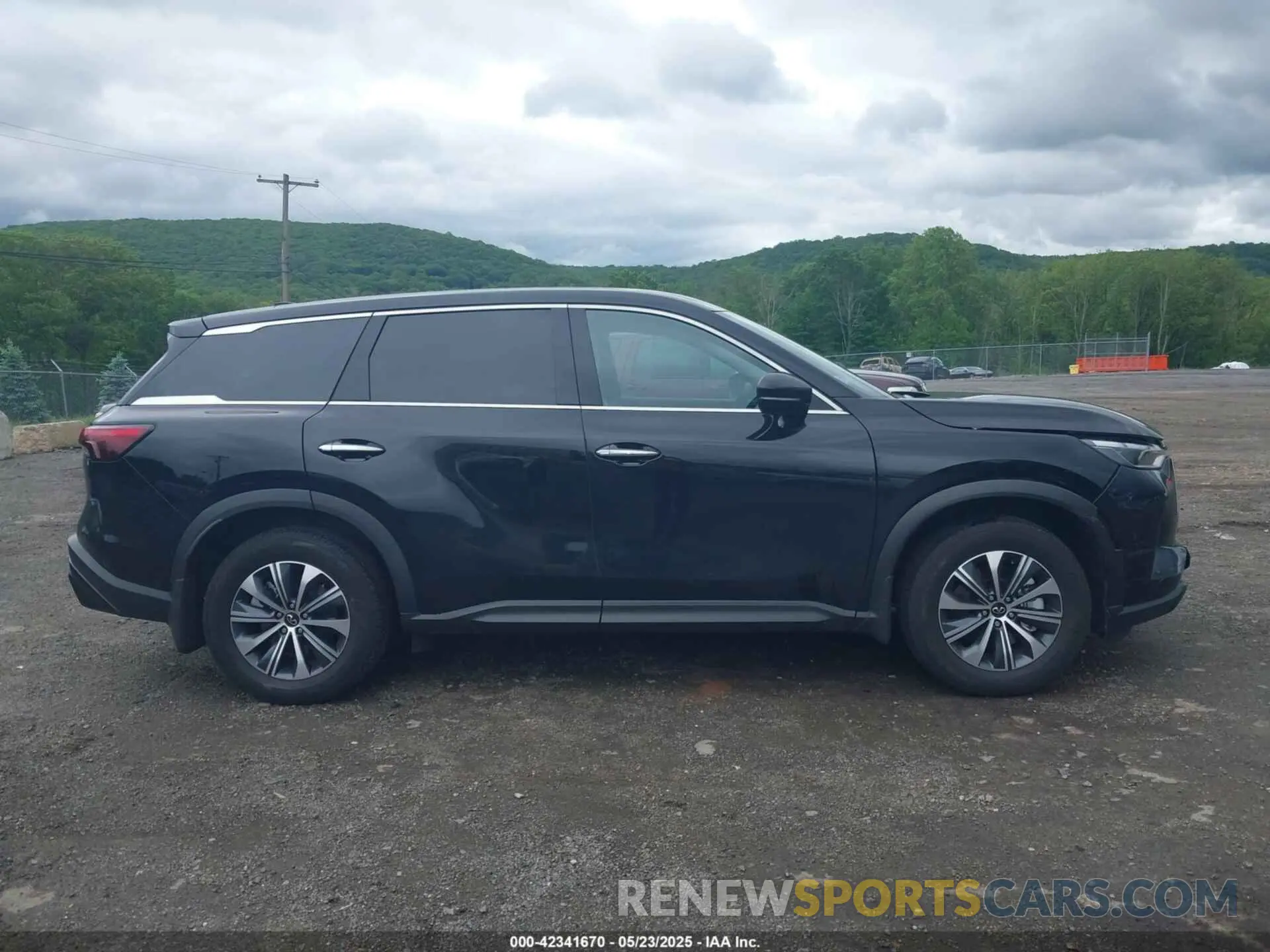 13 Photograph of a damaged car 5N1DL1ER2RC340084 INFINITI QX60 2024