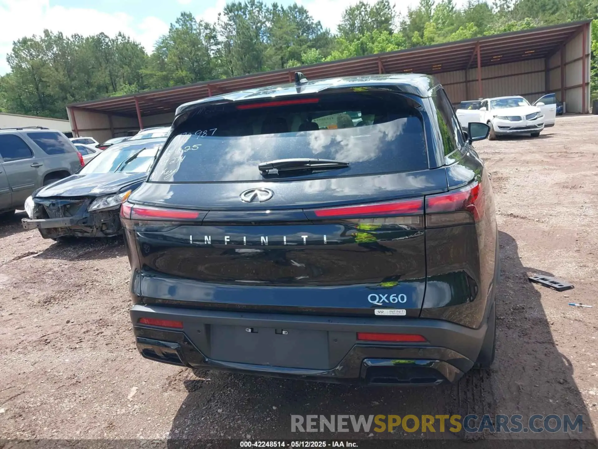 16 Photograph of a damaged car 5N1DL1ER3RC338022 INFINITI QX60 2024