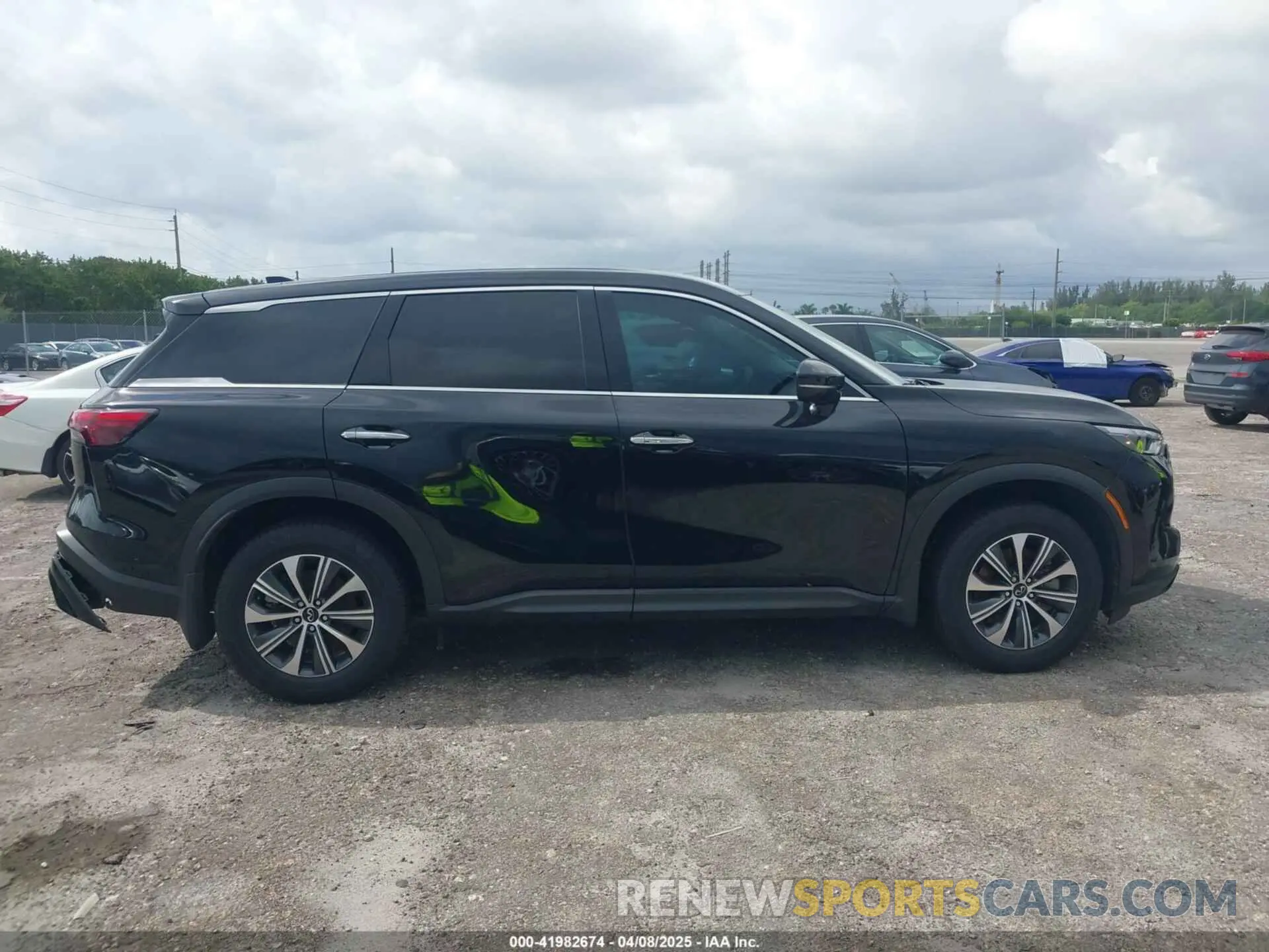 13 Photograph of a damaged car 5N1DL1ER5RC339107 INFINITI QX60 2024