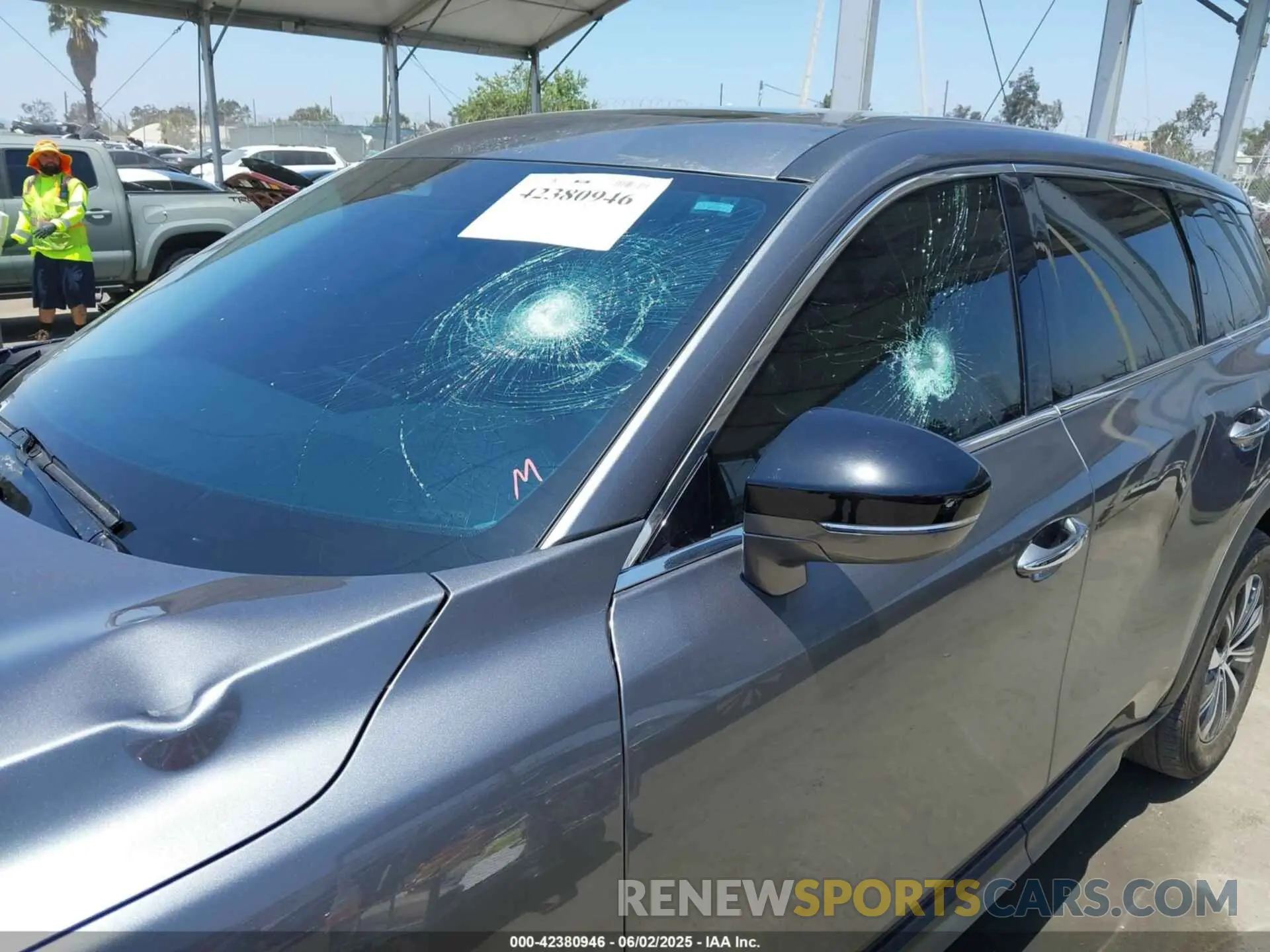 18 Photograph of a damaged car 5N1DL1ER7RC343210 INFINITI QX60 2024