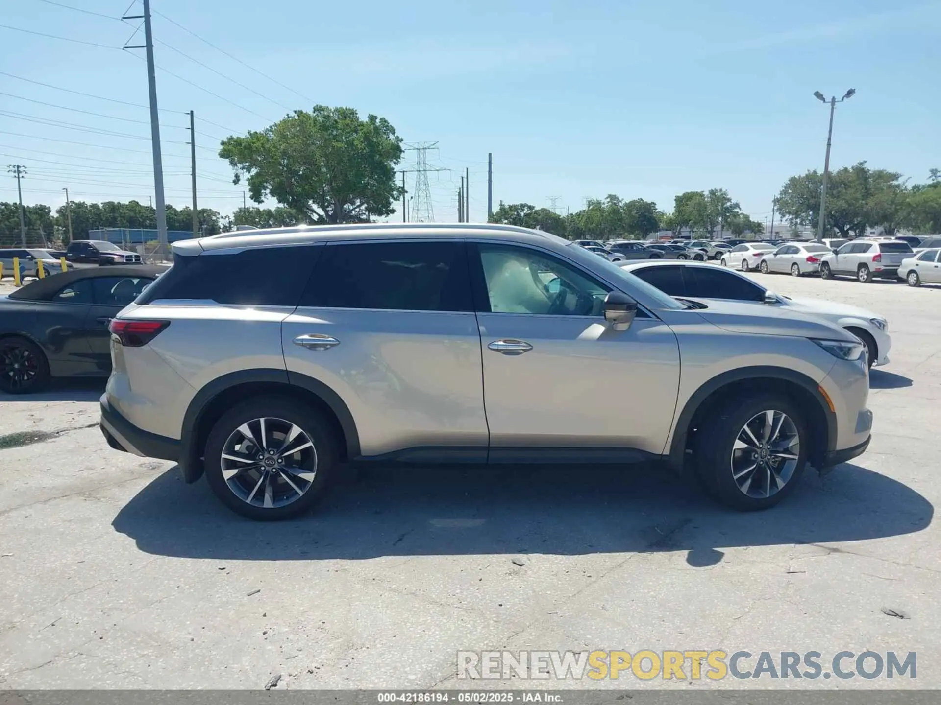 12 Photograph of a damaged car 5N1DL1FR3RC346815 INFINITI QX60 2024