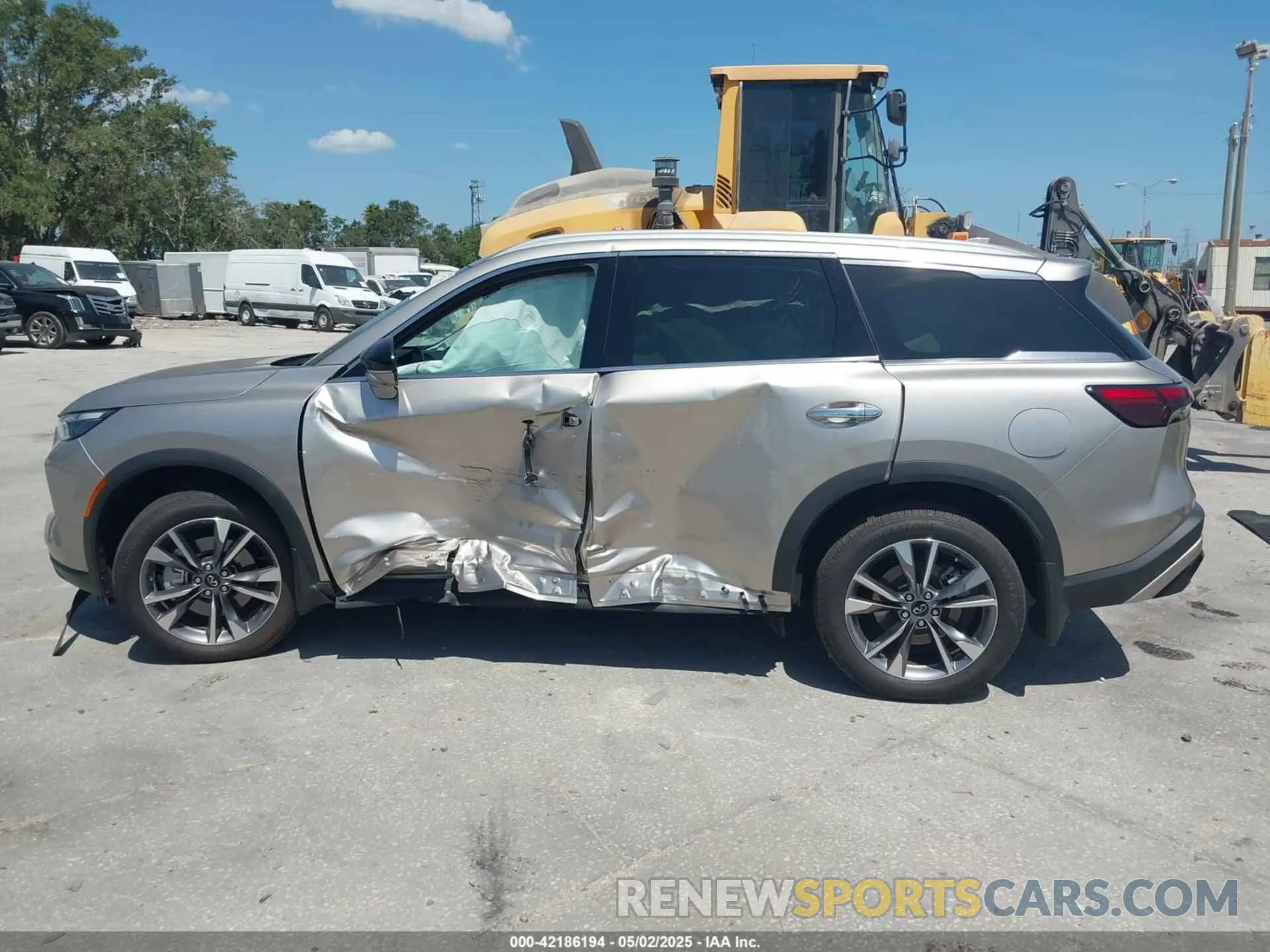 13 Photograph of a damaged car 5N1DL1FR3RC346815 INFINITI QX60 2024