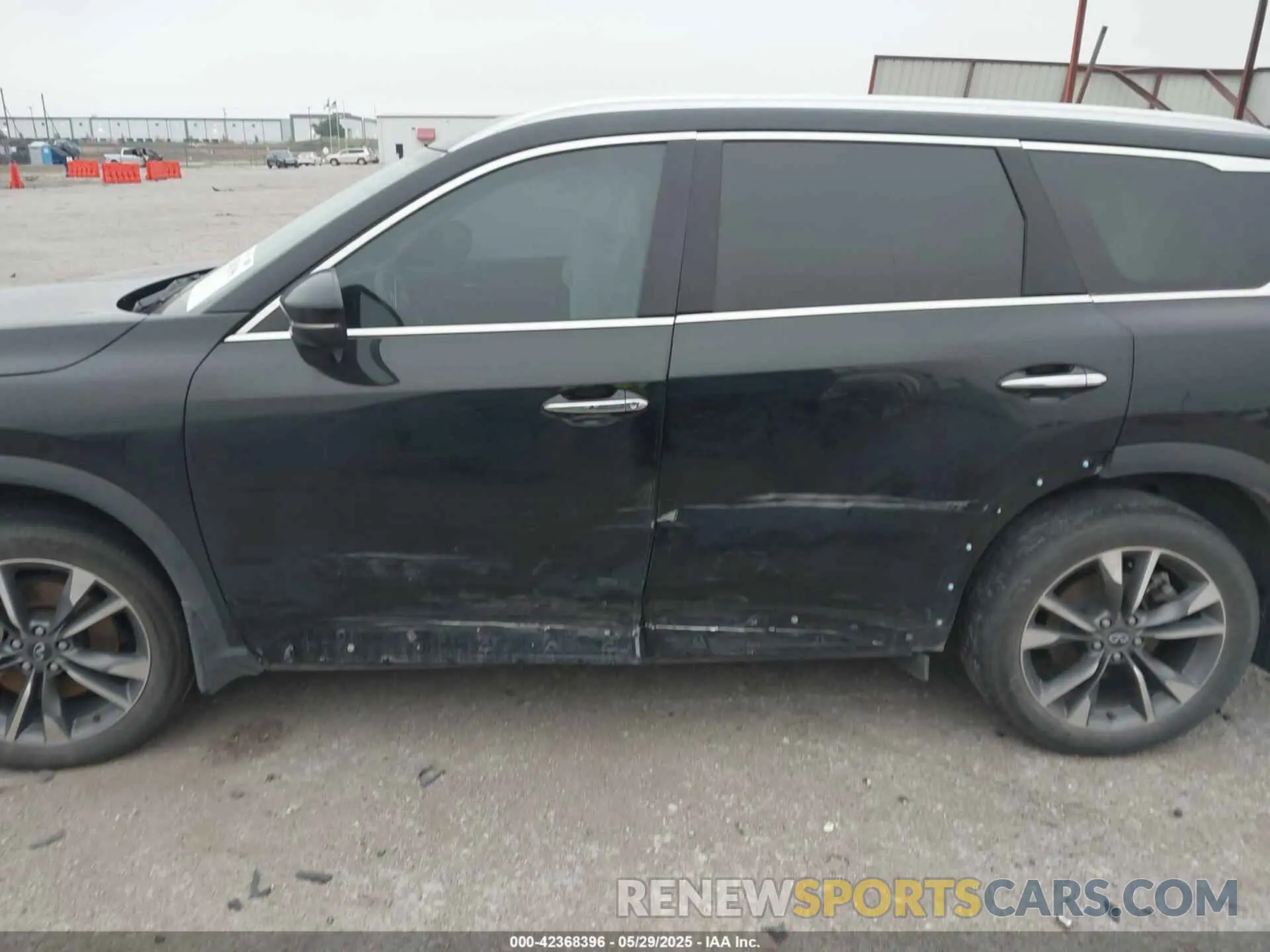 14 Photograph of a damaged car 5N1DL1FR5RC333256 INFINITI QX60 2024