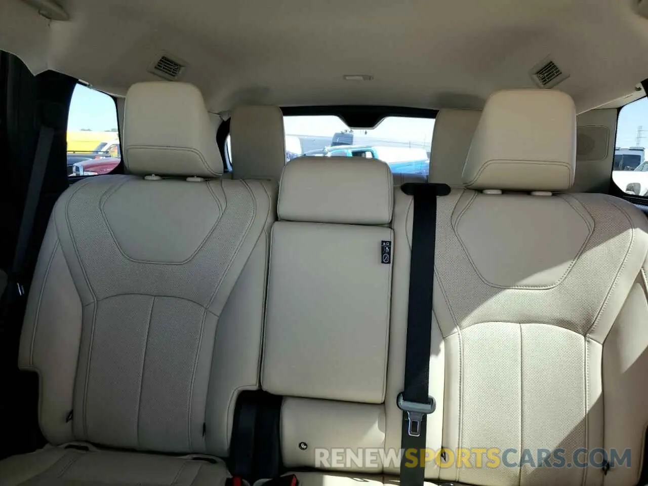 10 Photograph of a damaged car 5N1DL1FR6RC345884 INFINITI QX60 2024