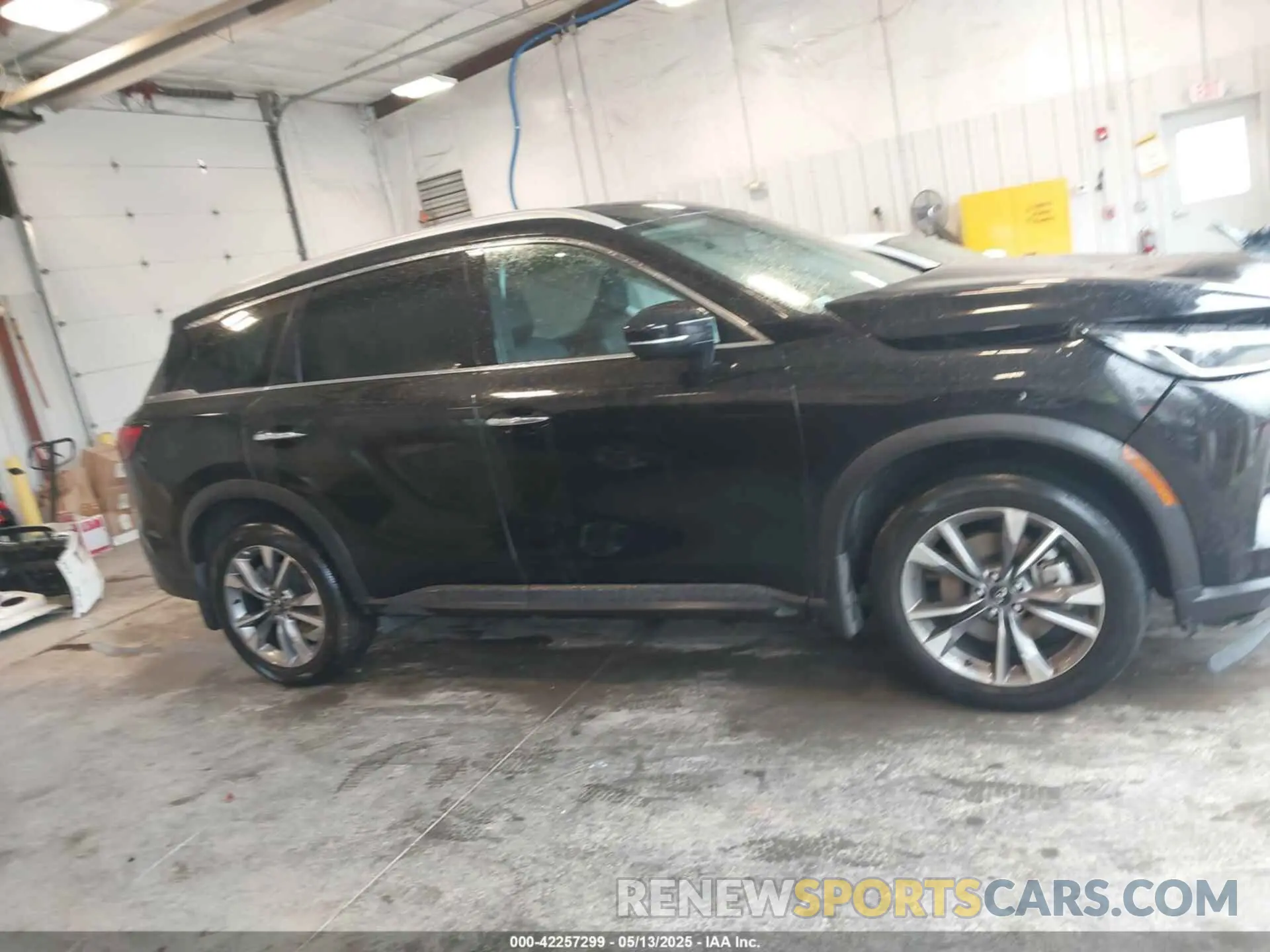 13 Photograph of a damaged car 5N1DL1FS5RC353672 INFINITI QX60 2024