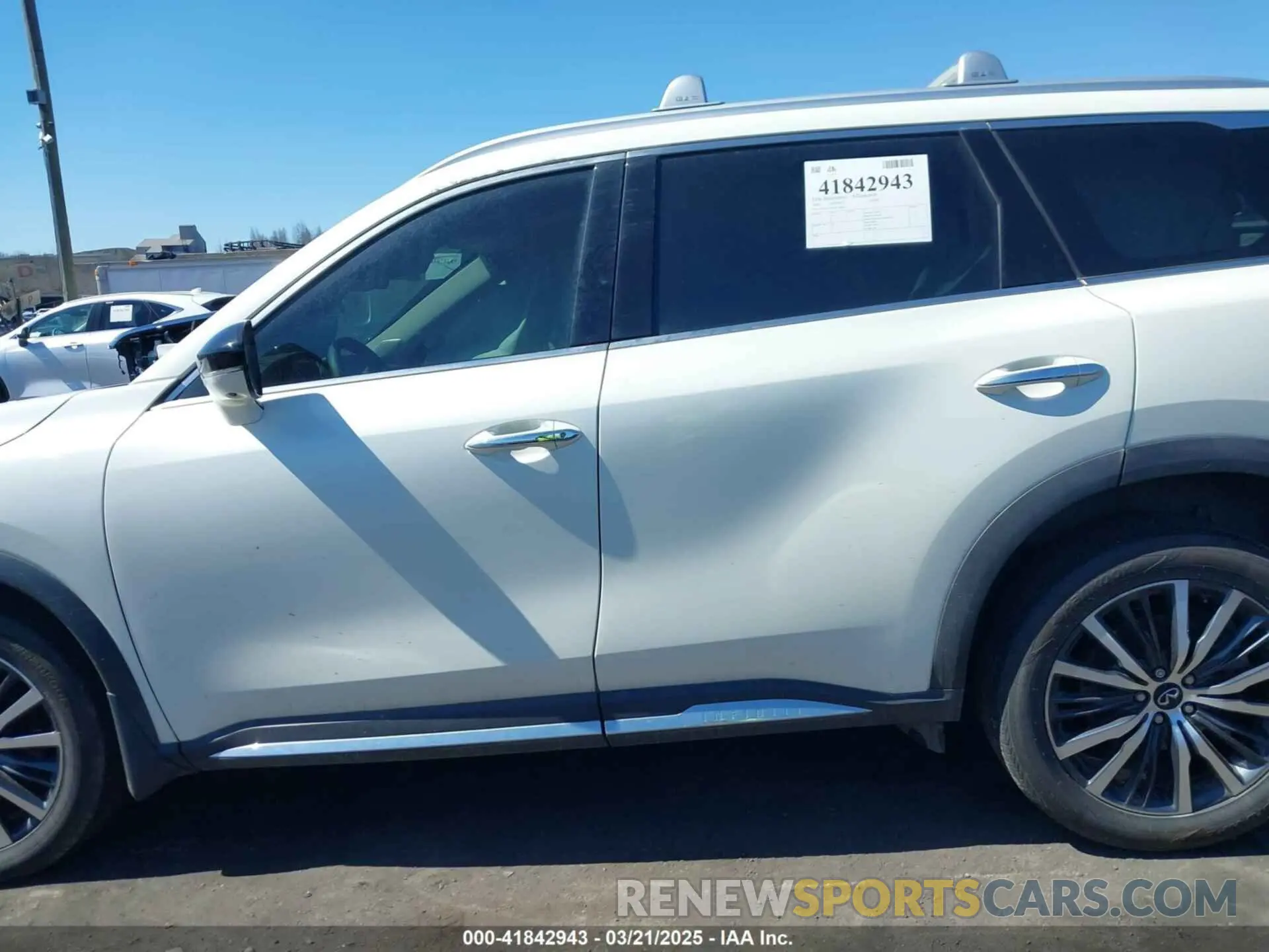 14 Photograph of a damaged car 5N1DL1GS1RC346622 INFINITI QX60 2024